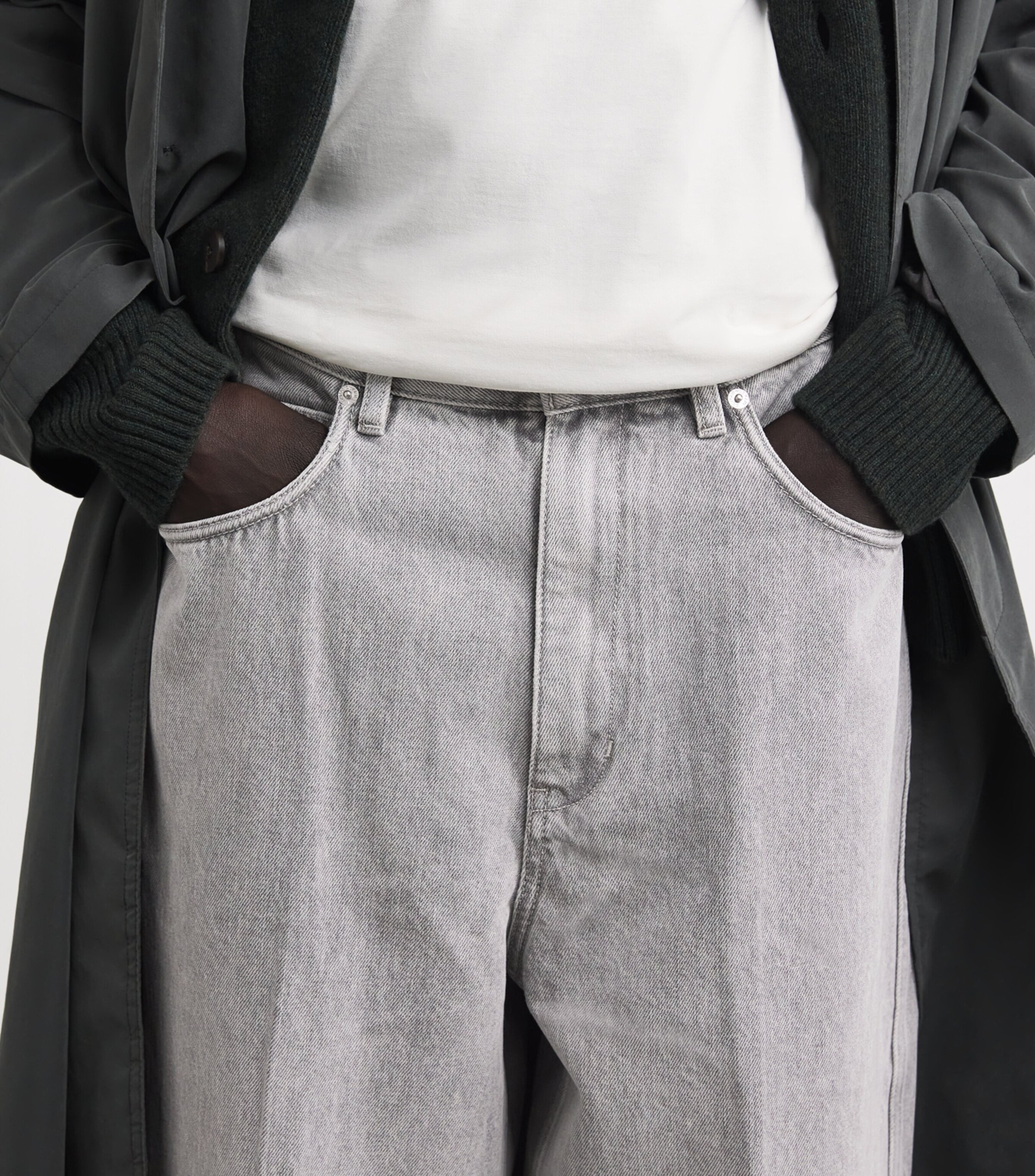 emporio armani baggy slacks グレー Emporio Armani Grey Baggy Twist Jeans | Harrods UK