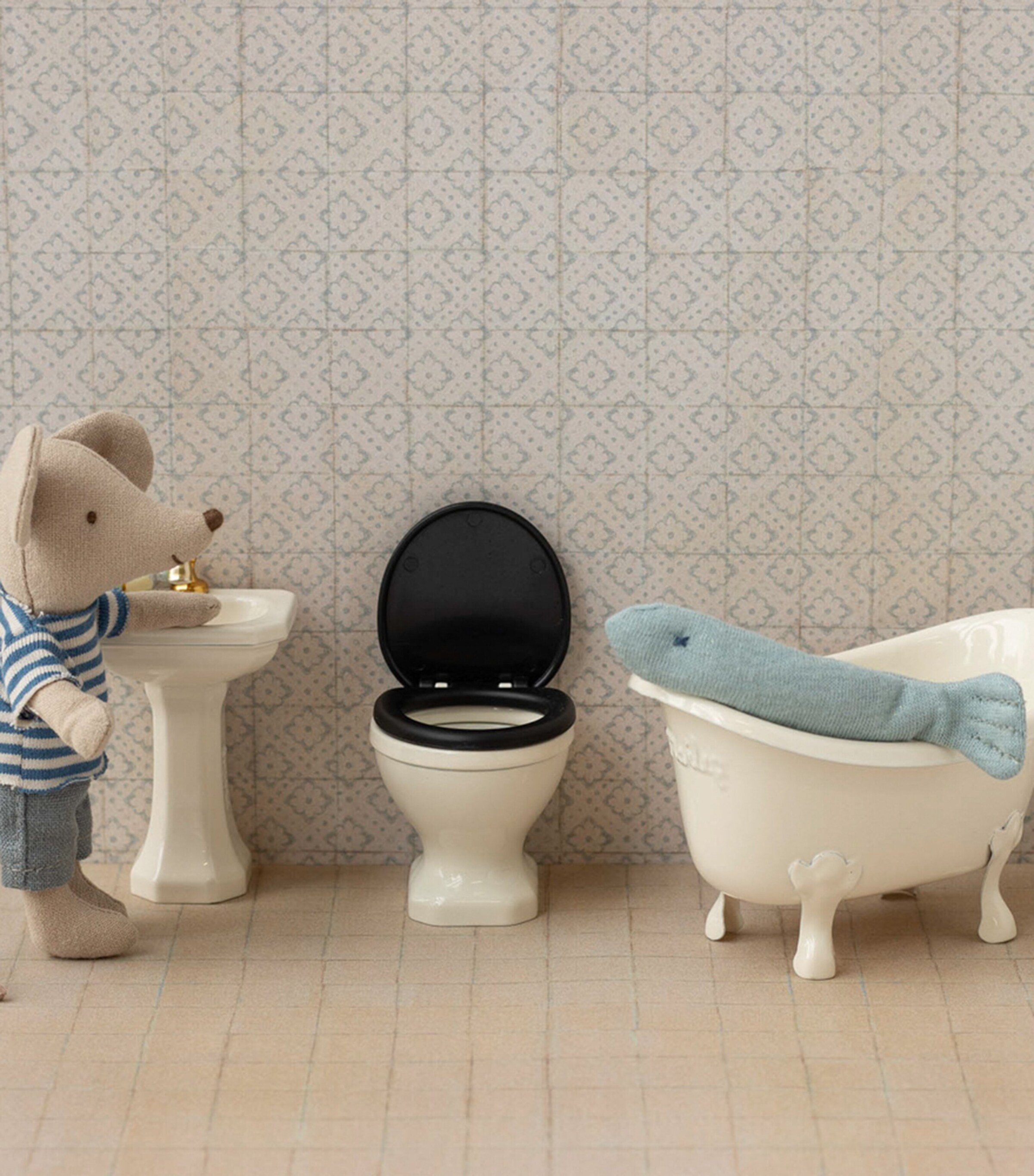 Maileg Mouse Fishing Set Image 2