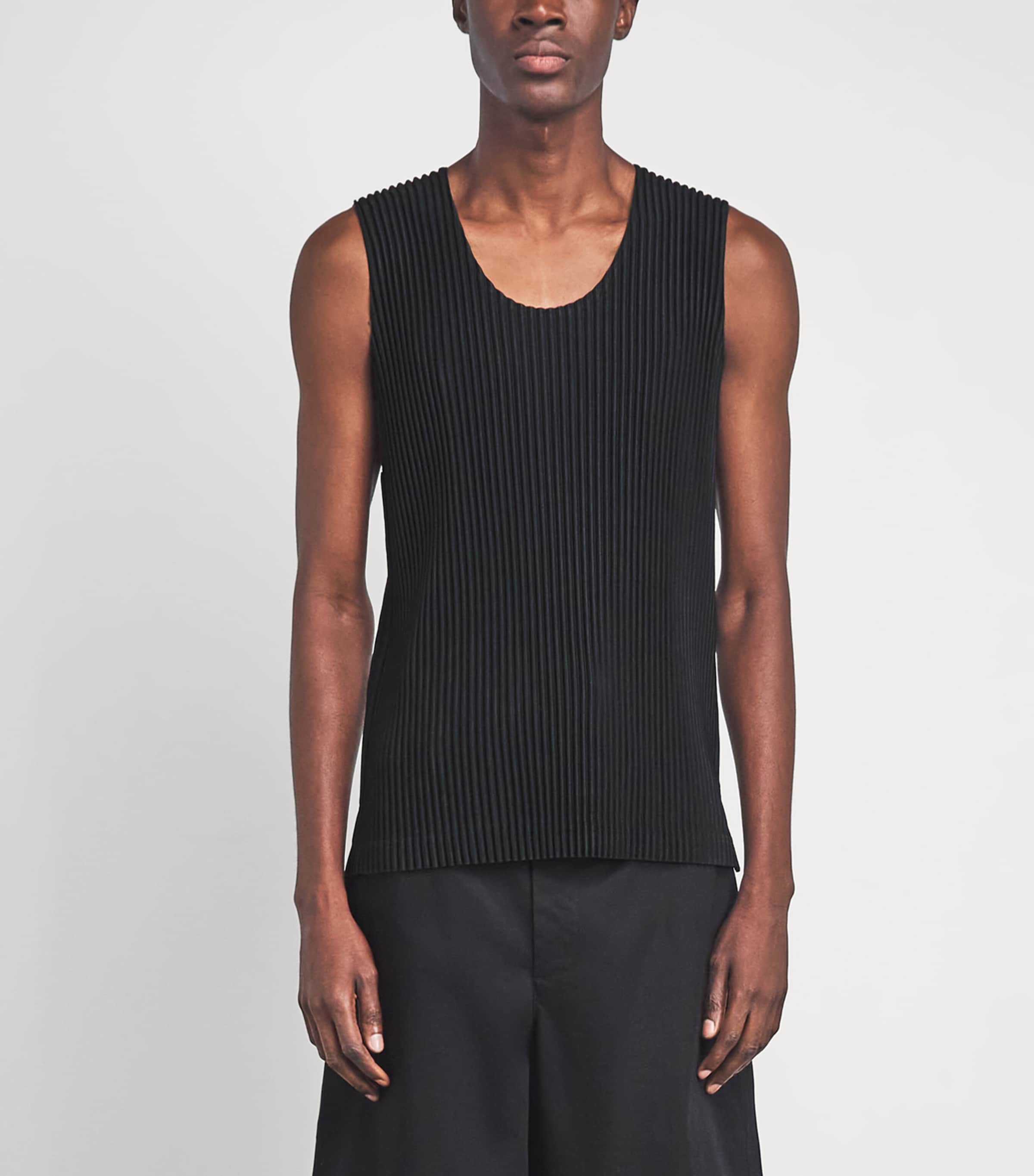 Homme Plissé Issey Miyake Mens Pleated Vest Black Image 4