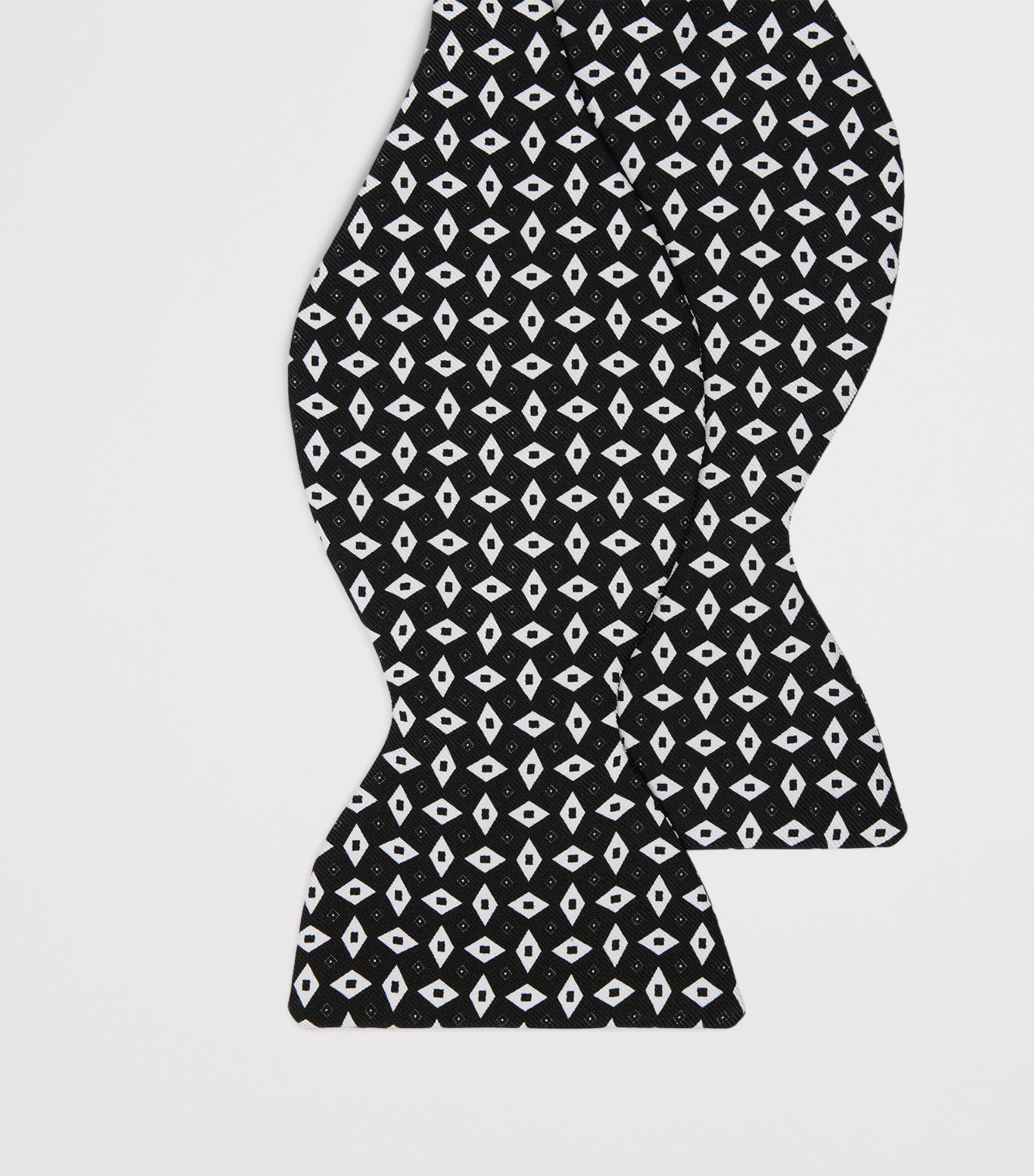Dunhill Mulberry Silk Polka Dot Bow Tie Image 2