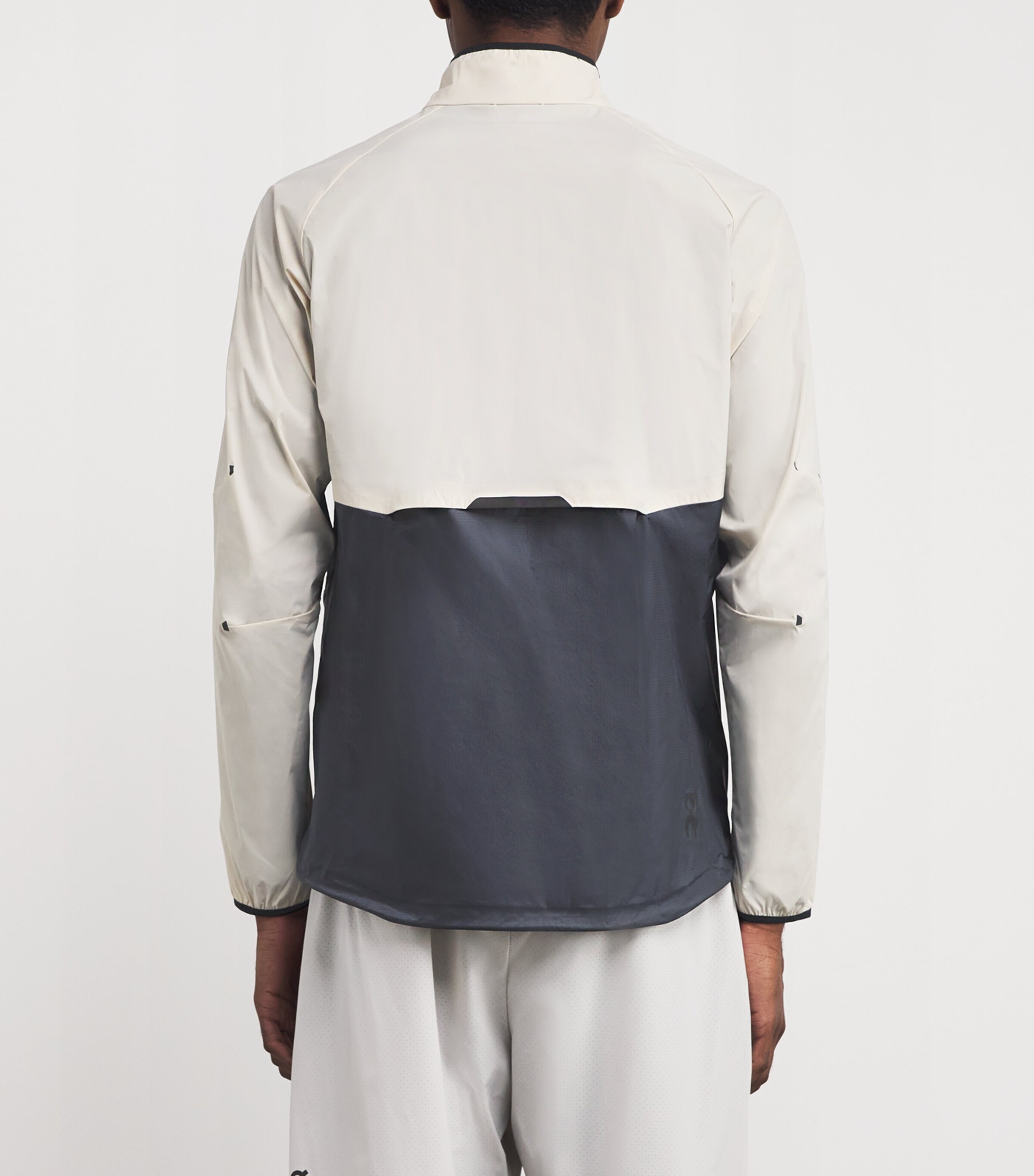 Packable Weather Jacket SILVER | ECLIPSE Image 4