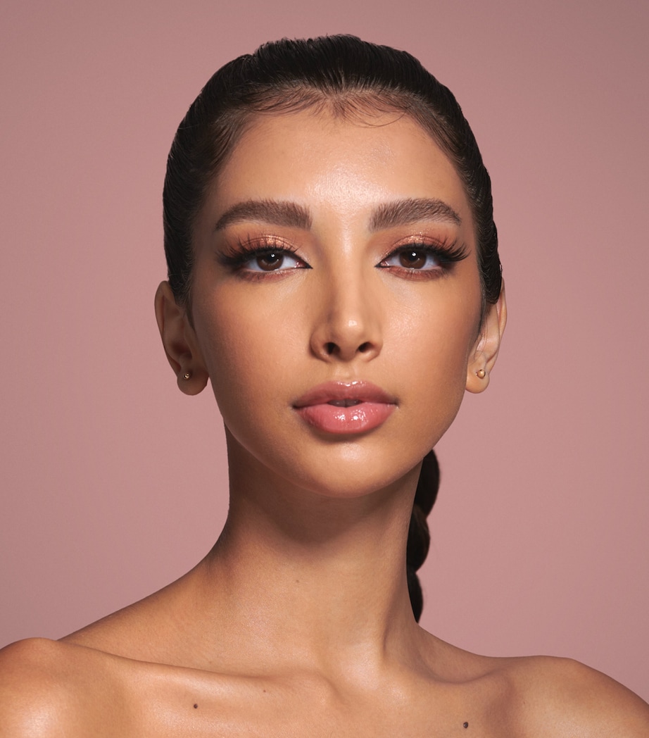 Huda Beauty #FauxFilter Luminous Matte Liquid Foundation Butter Pecan Image 3