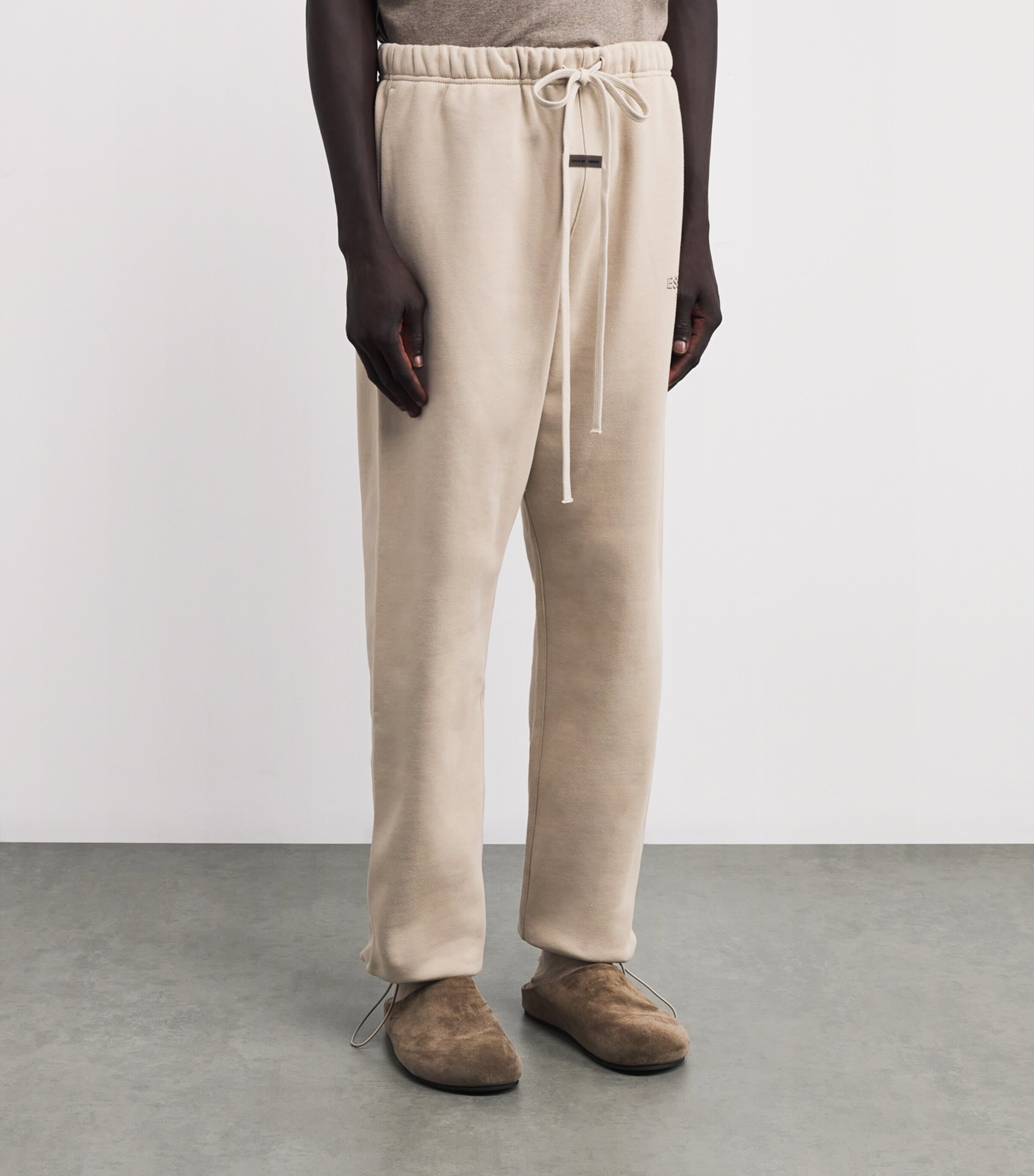 FEAR OF GOD ESSENTIALS Mens Cotton-Blend Open Cuff Sweatpants Timber Image 4