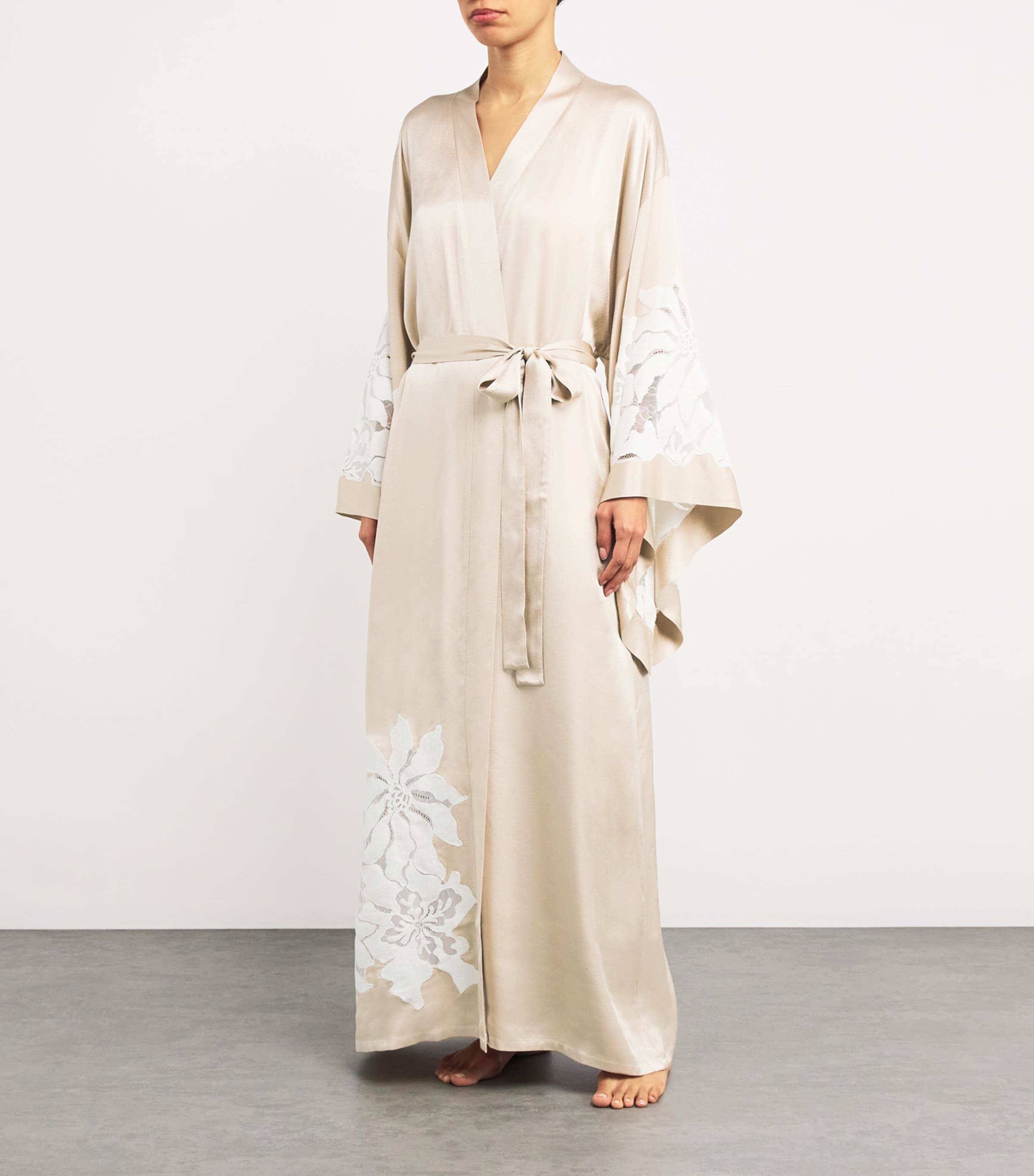 Bocan Womens Lace-Trimmed Argos Robe Beige Image 3