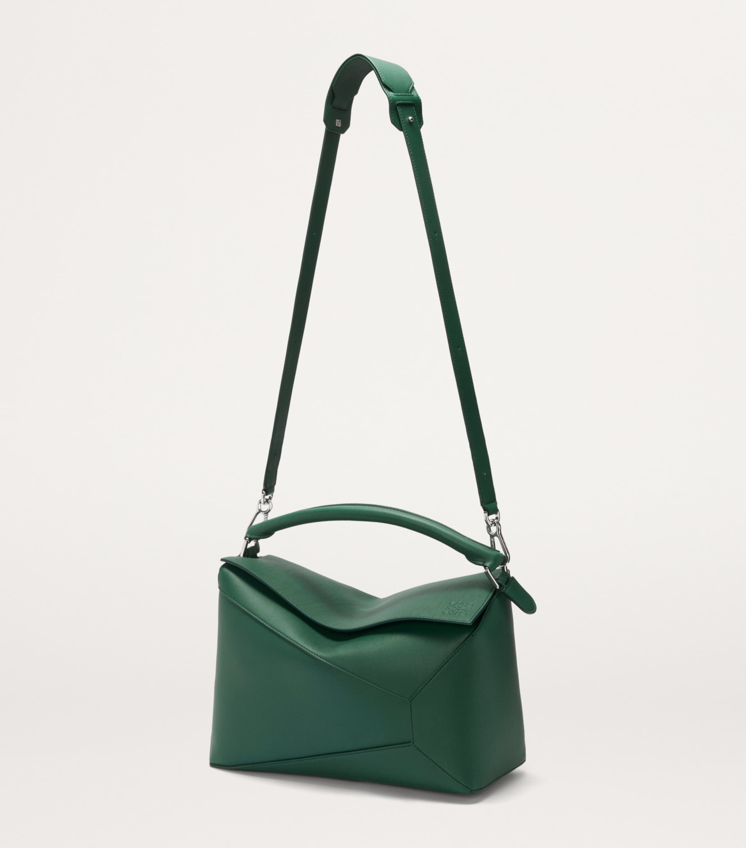 ショルダーバッグ Loewe Large Bag ロエベ ショルダーバッグ モールドバケットバッグ ブラック