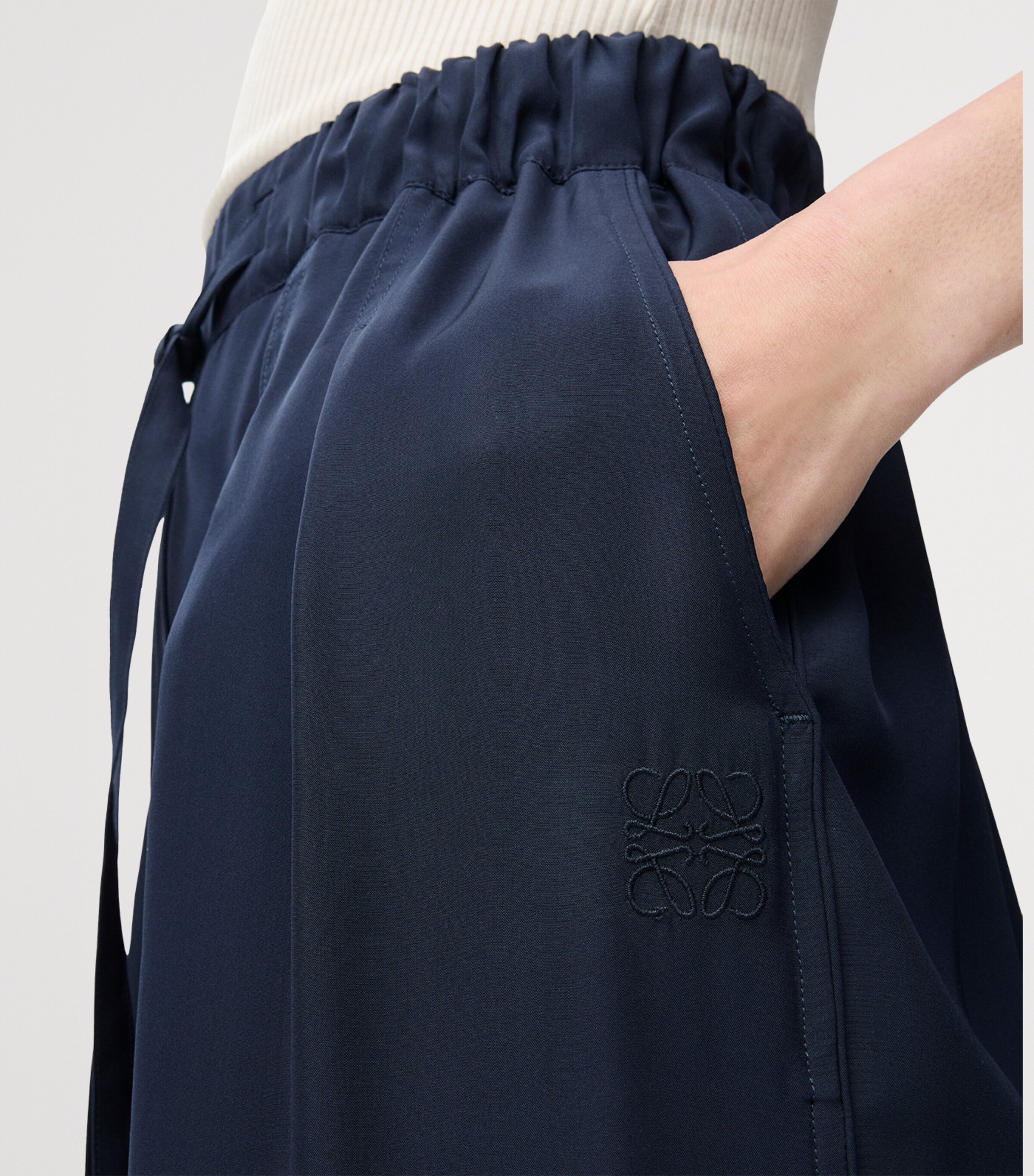 Silk Anagram Wide-Leg Trousers NAVY BLUE Image 5