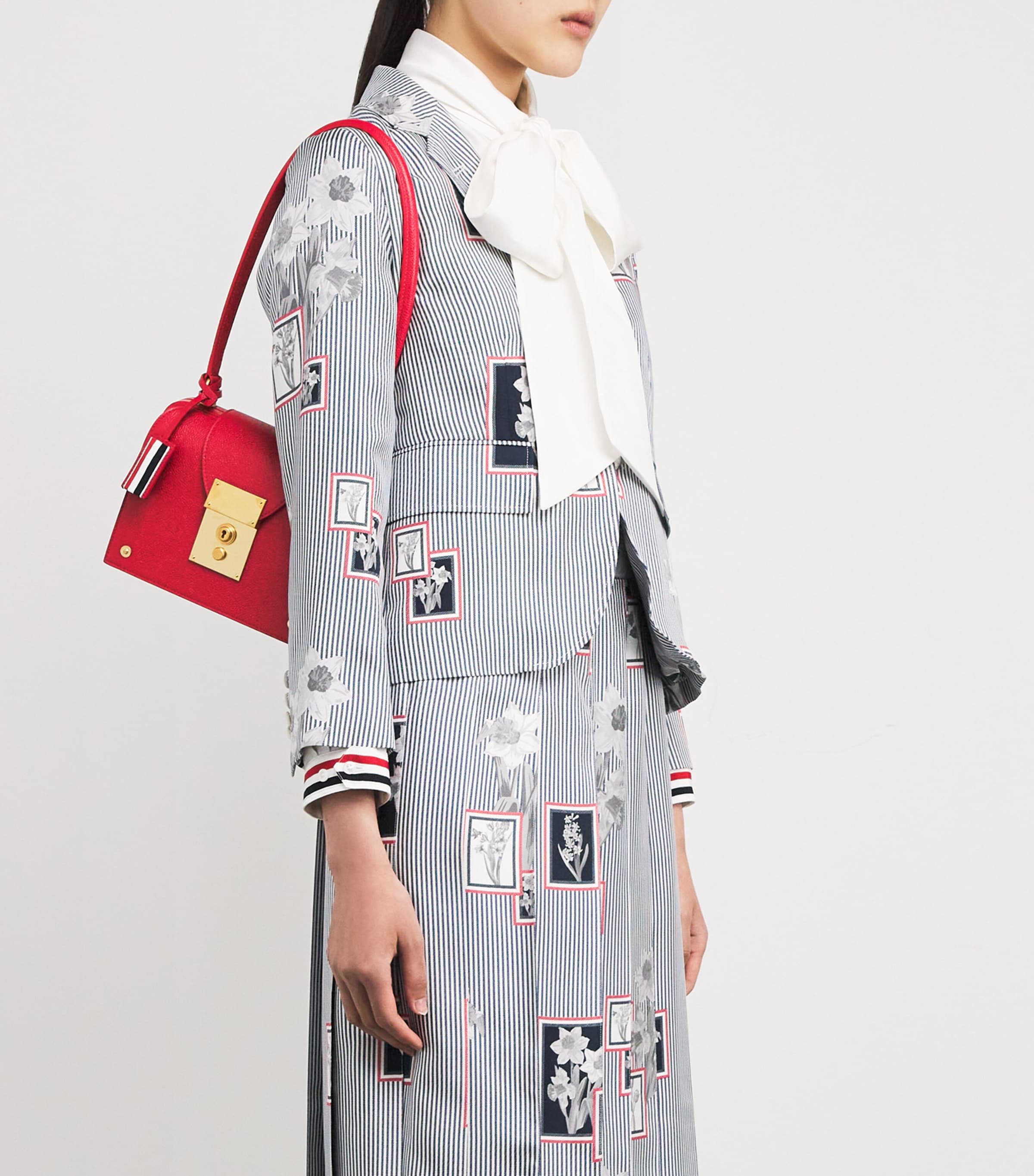 Leather Mrs. Thom Triangle Shoulder Bag RED Image 2