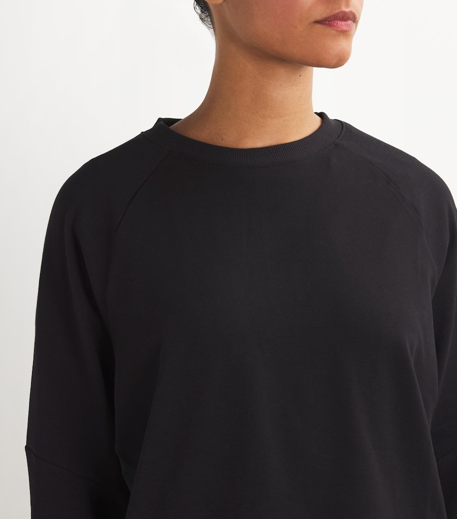 On Womens Cotton-Blend Movement Crew Sweatshirt Black Image 6