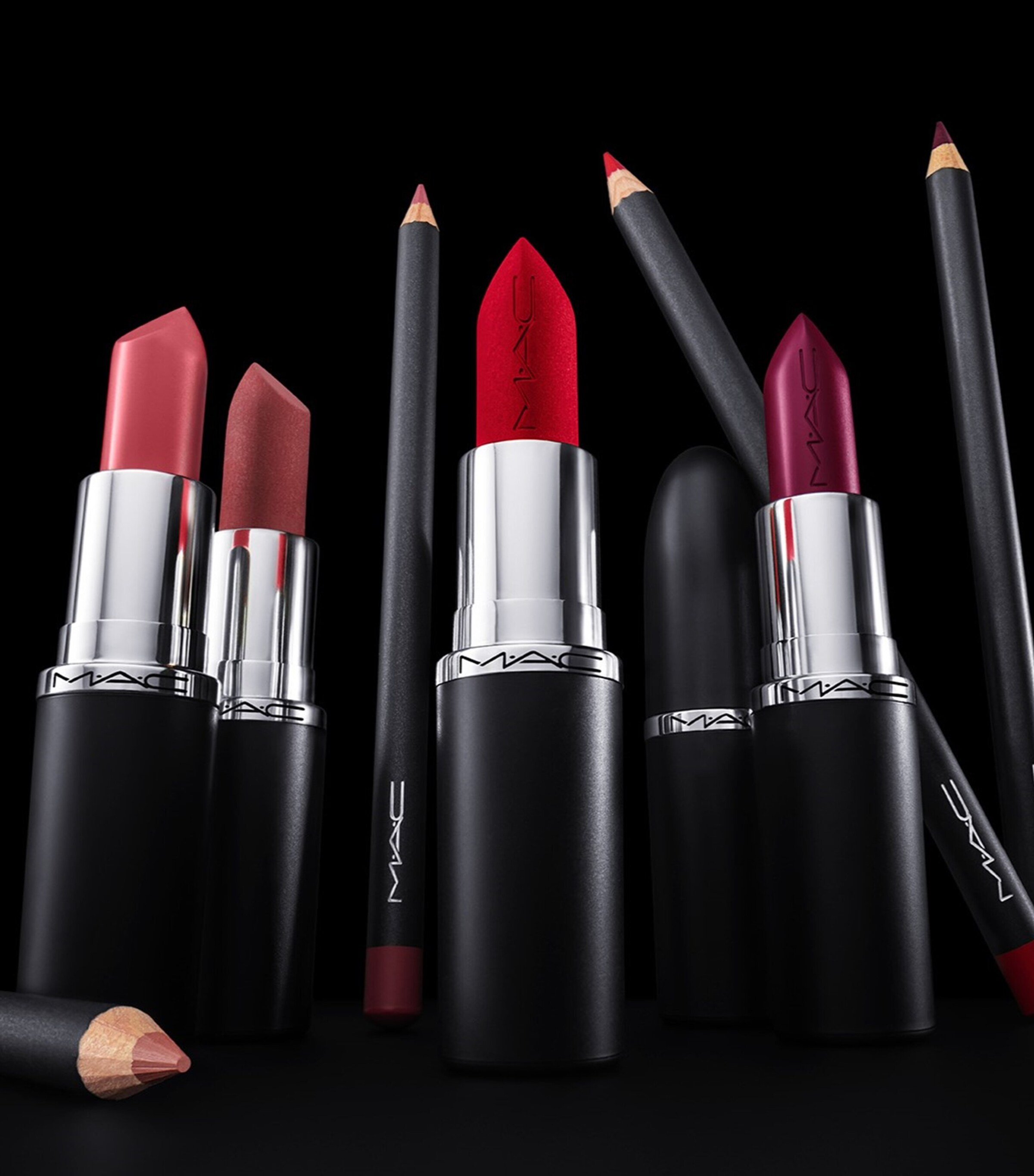 MAC MACximal Sleek Satin Lipstick Blankety Image 3