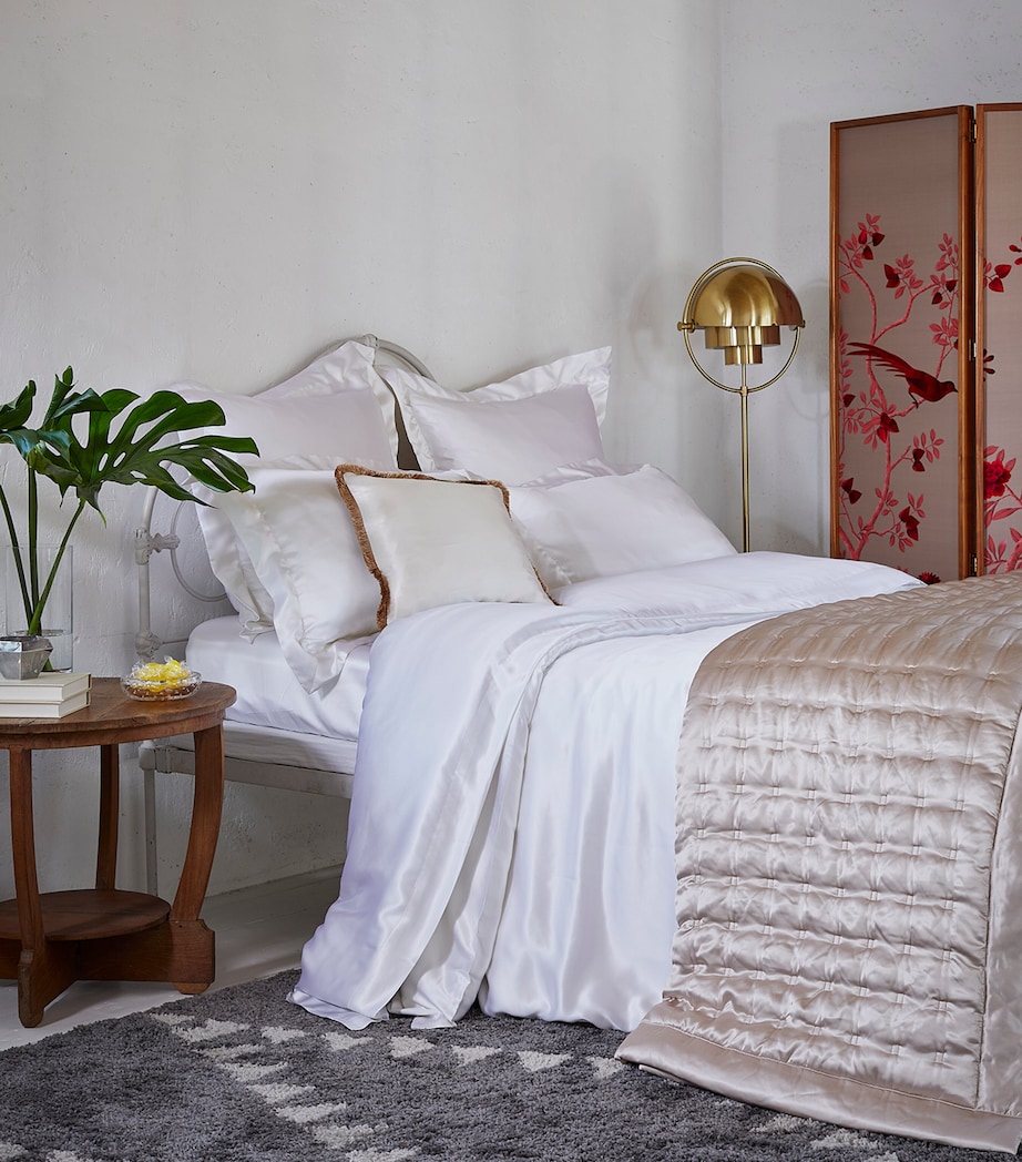 Silk King Pillowcase (50cm x 90cm) WHITE Image 3