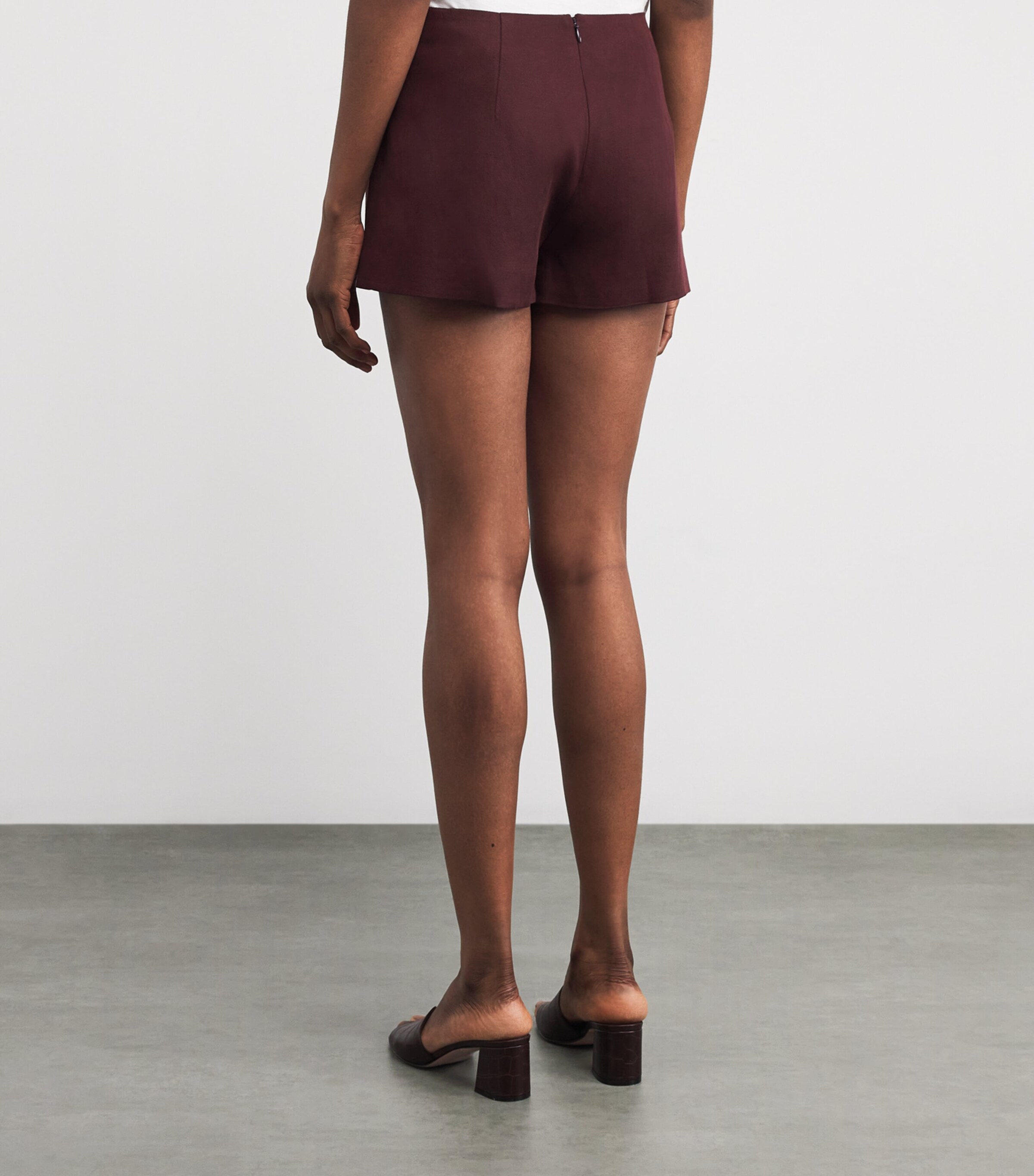 Faithfull the Brand Womens Florine Shorts Port Image 4