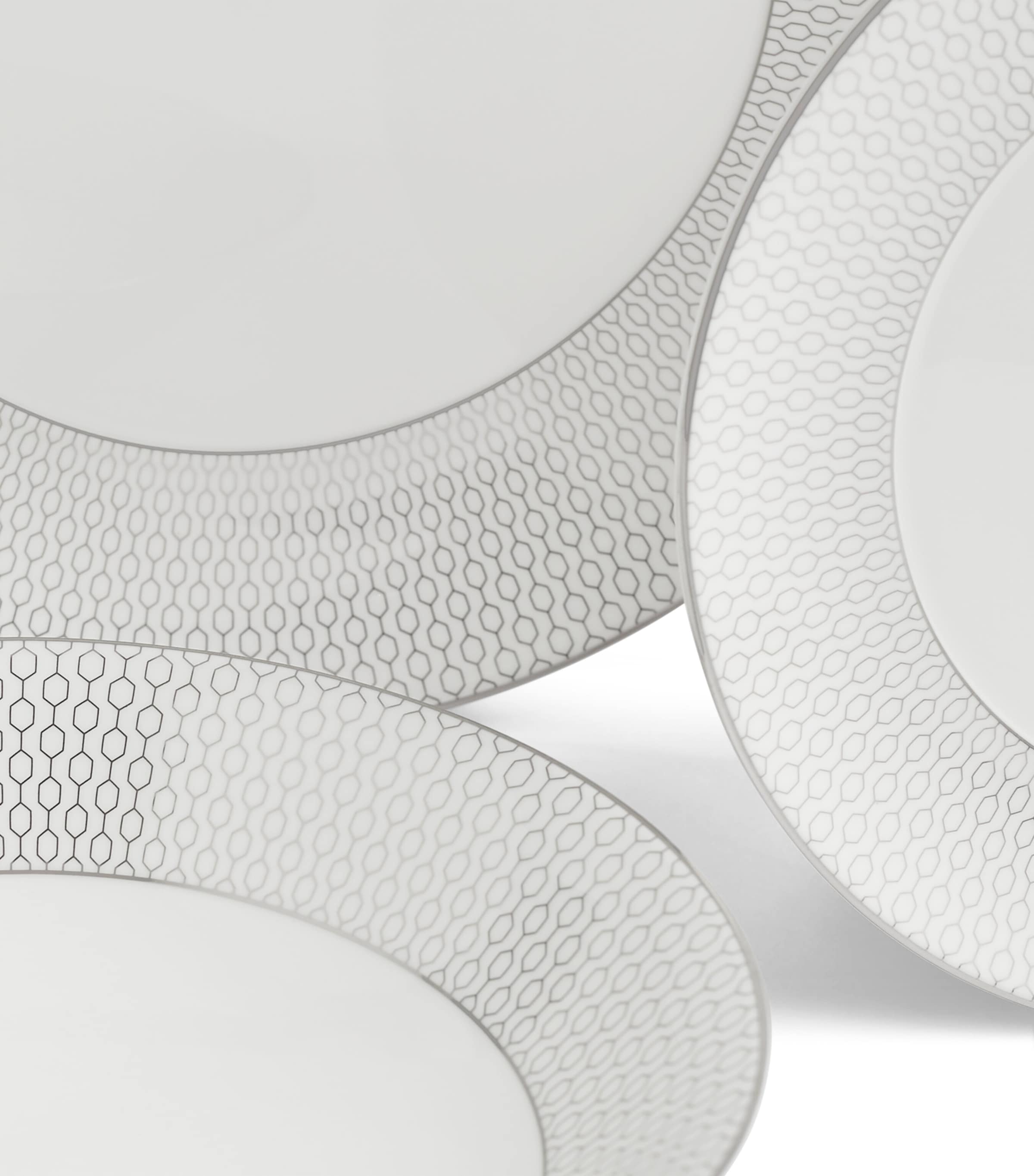 Set of 16 Gio Platinum Dinnerware Pieces WHITE Image 2
