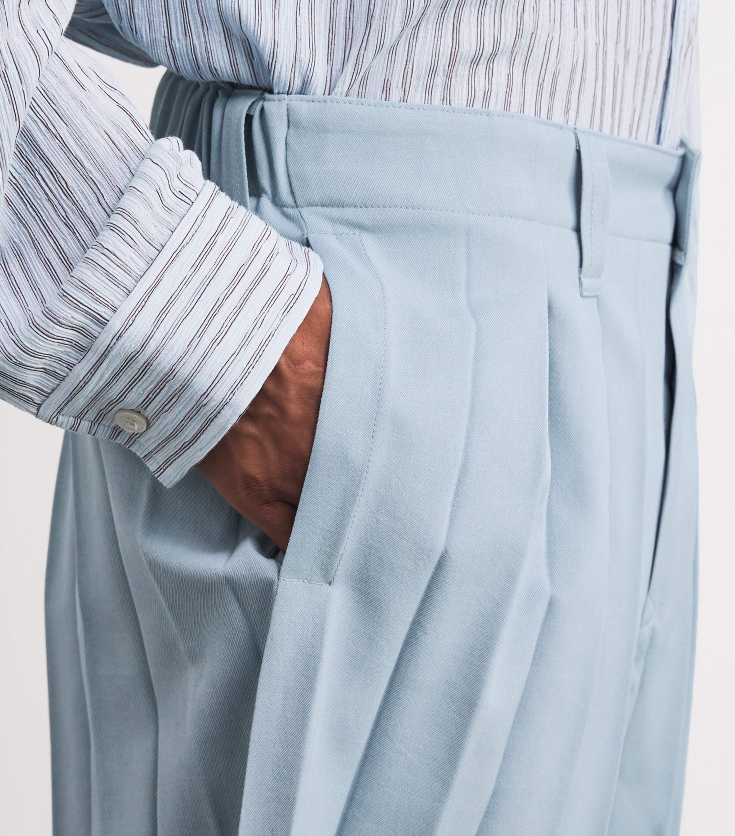 Homme Plissé Issey Miyake Mens Pleated Edge Ensemble Shorts Blue Image 6