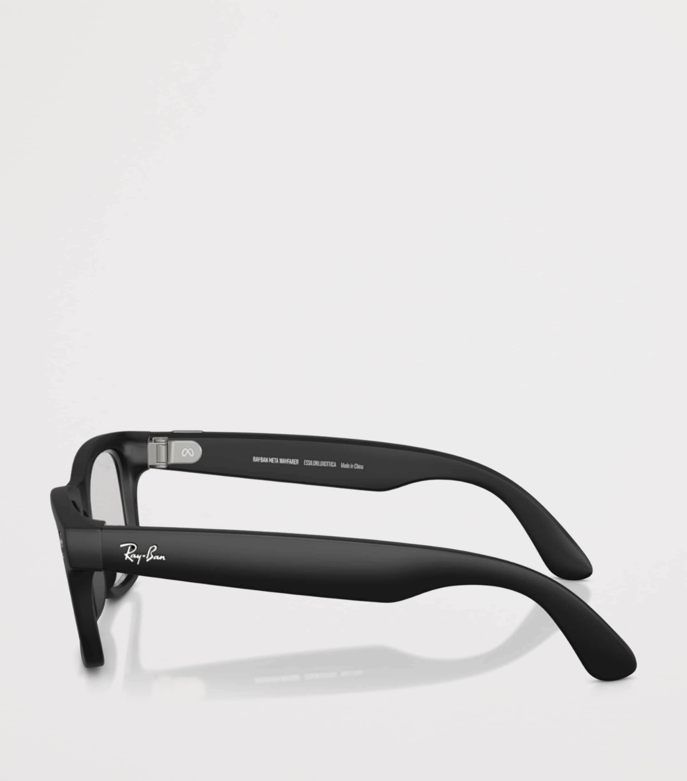 Ray-Ban x Meta Smart Wayfarer Sunglasses Image 3