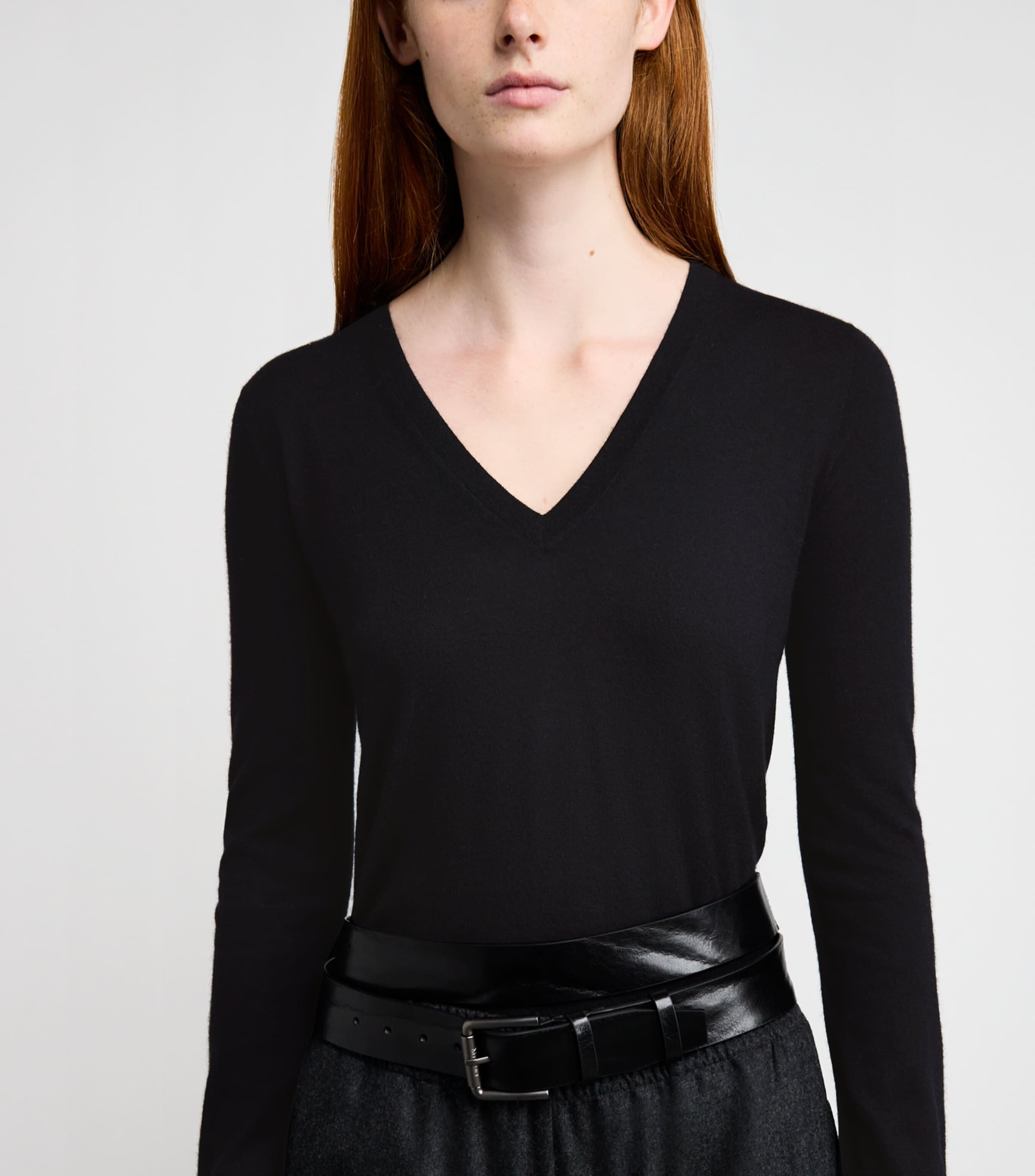 Cashmere V-Neck Sweater BLACK Image 6
