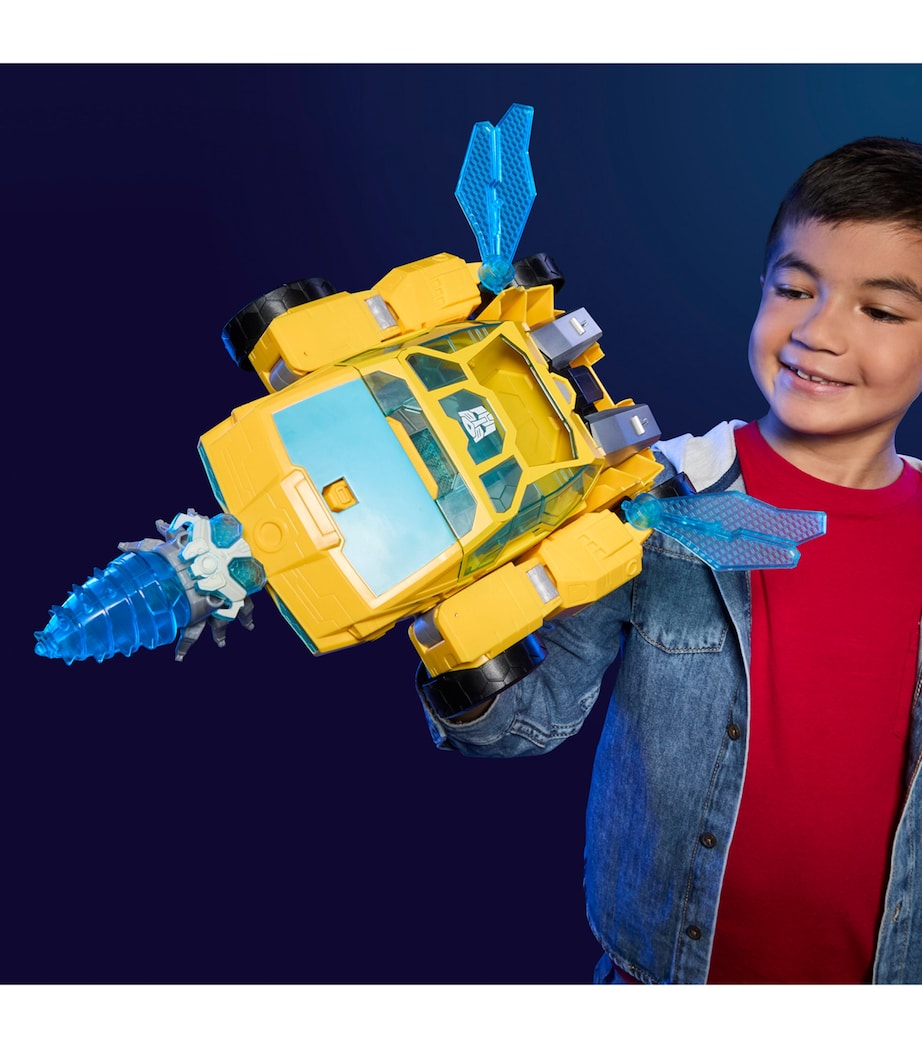 Transformers CYBERWORLD Energon Surge Bumblebee Power Spark Image 7