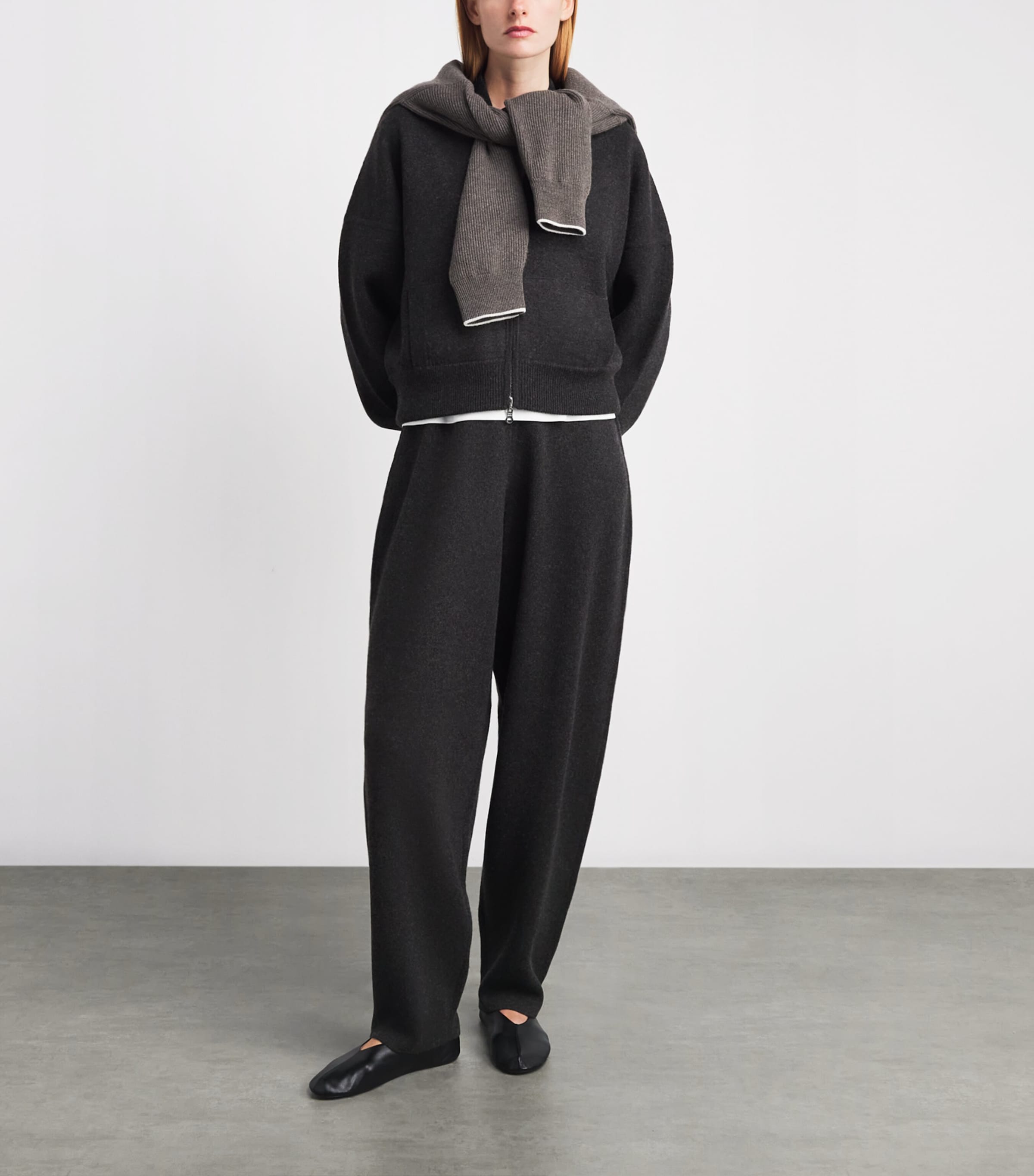 arch 4 Womens Cashmere Hayden Barrel Trousers Dark Charcoal Image 2