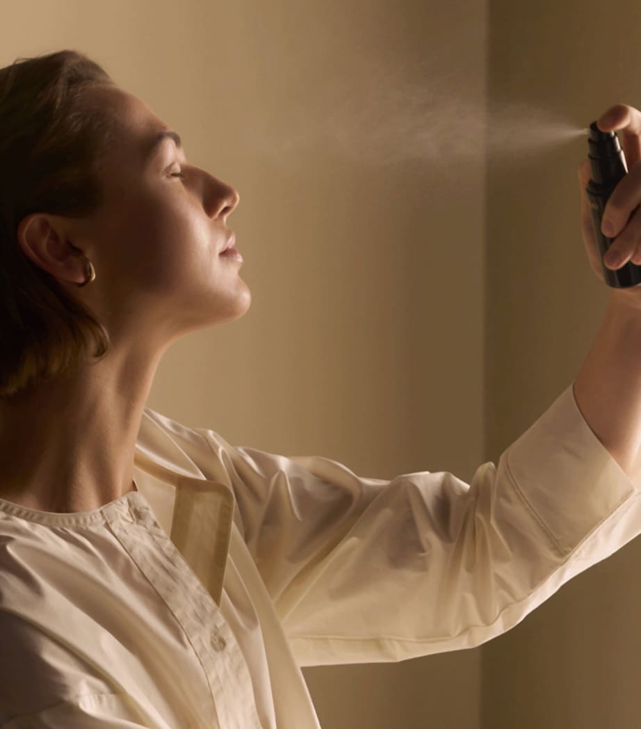 Hydrating Fix Mist (50ml) NO COLOUR Image 4