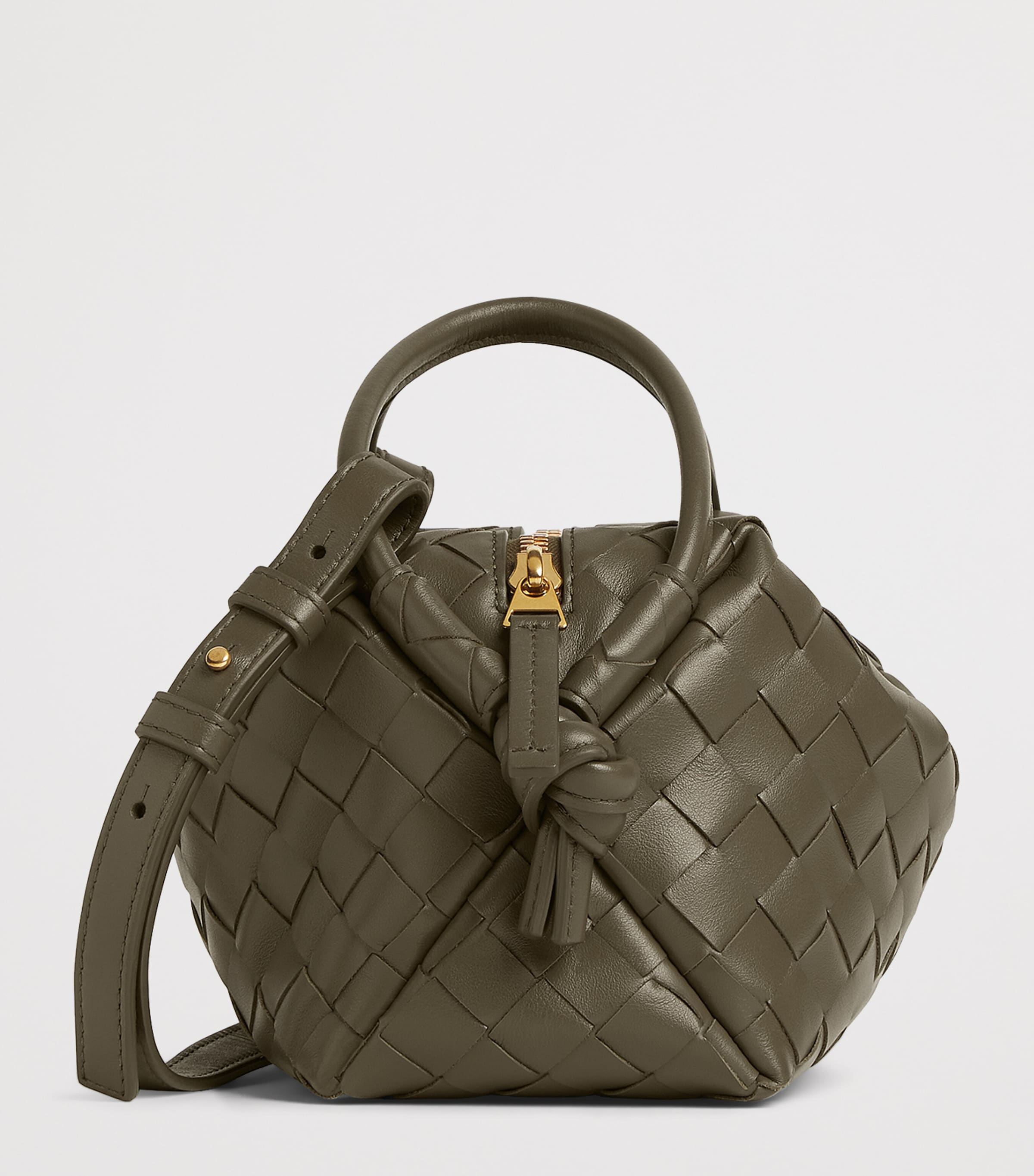 正規店買付【BOTTEGA VENETA】ループ 編み レザー バッグ Bottega Veneta Small Leather Loop Top-Handle Bag | Harrods US