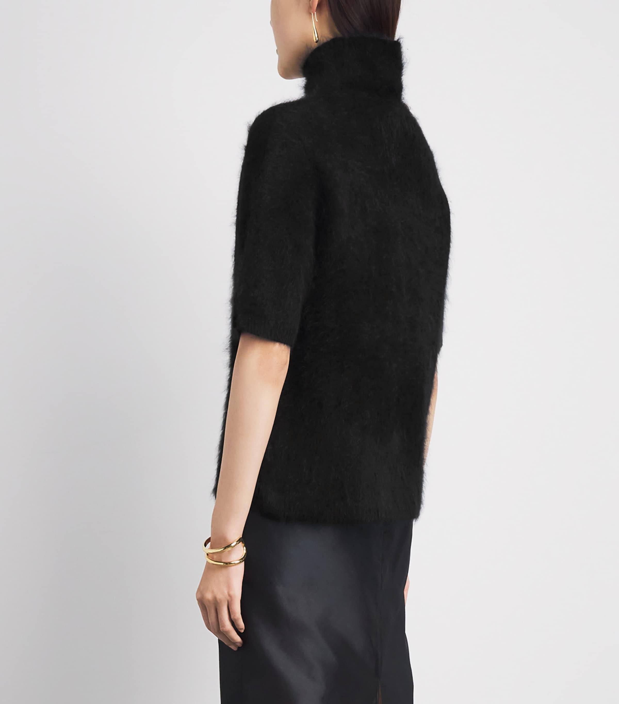 Soft Goat Womens Brushed Cashmere Short-Sleeve Sweater Black Image 5