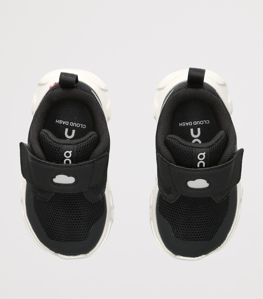 ON Running Cloud Dash Trainers Blk/white Image 3