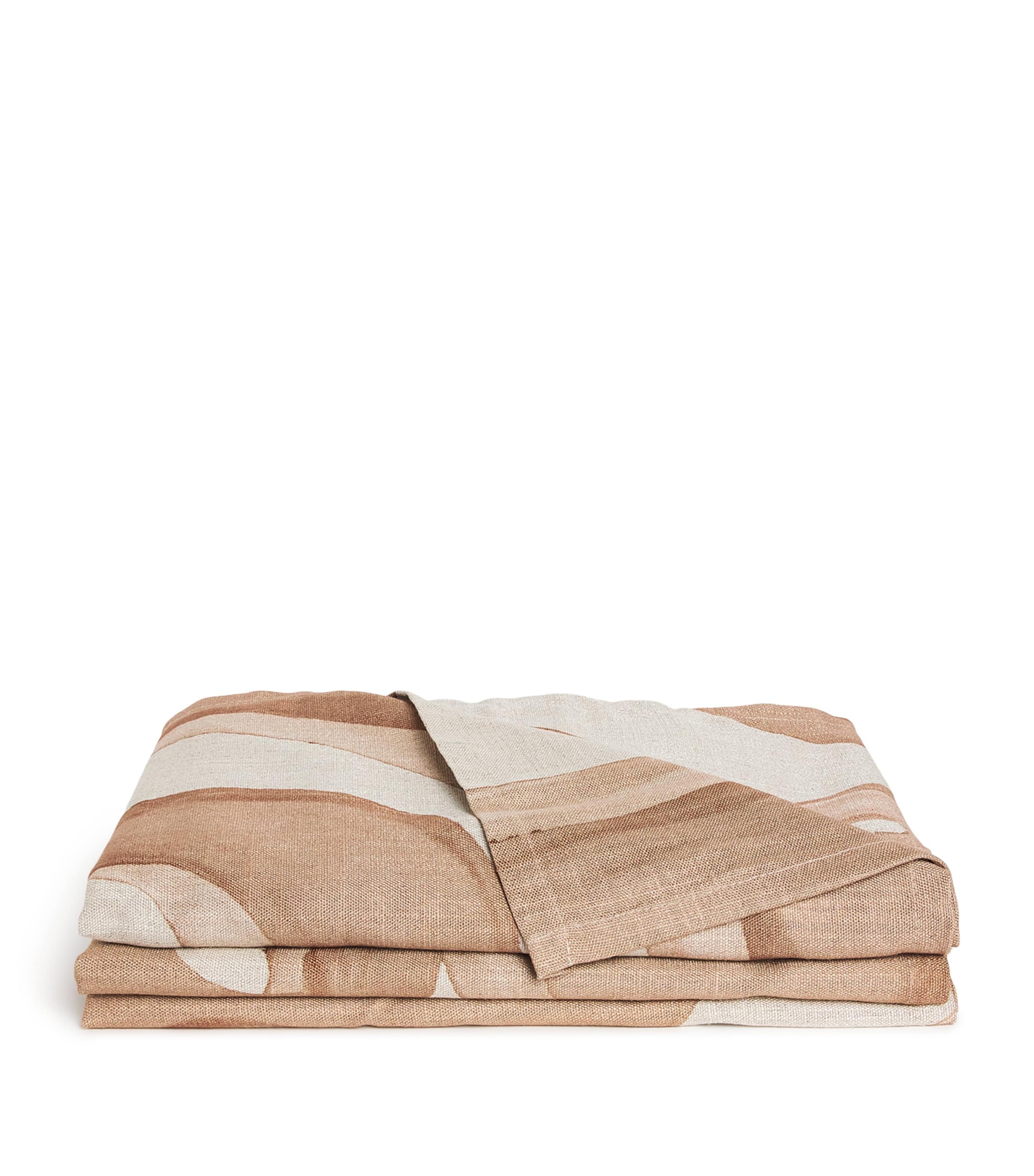Themis Z Athenee Peacock Tablecloth In Beige