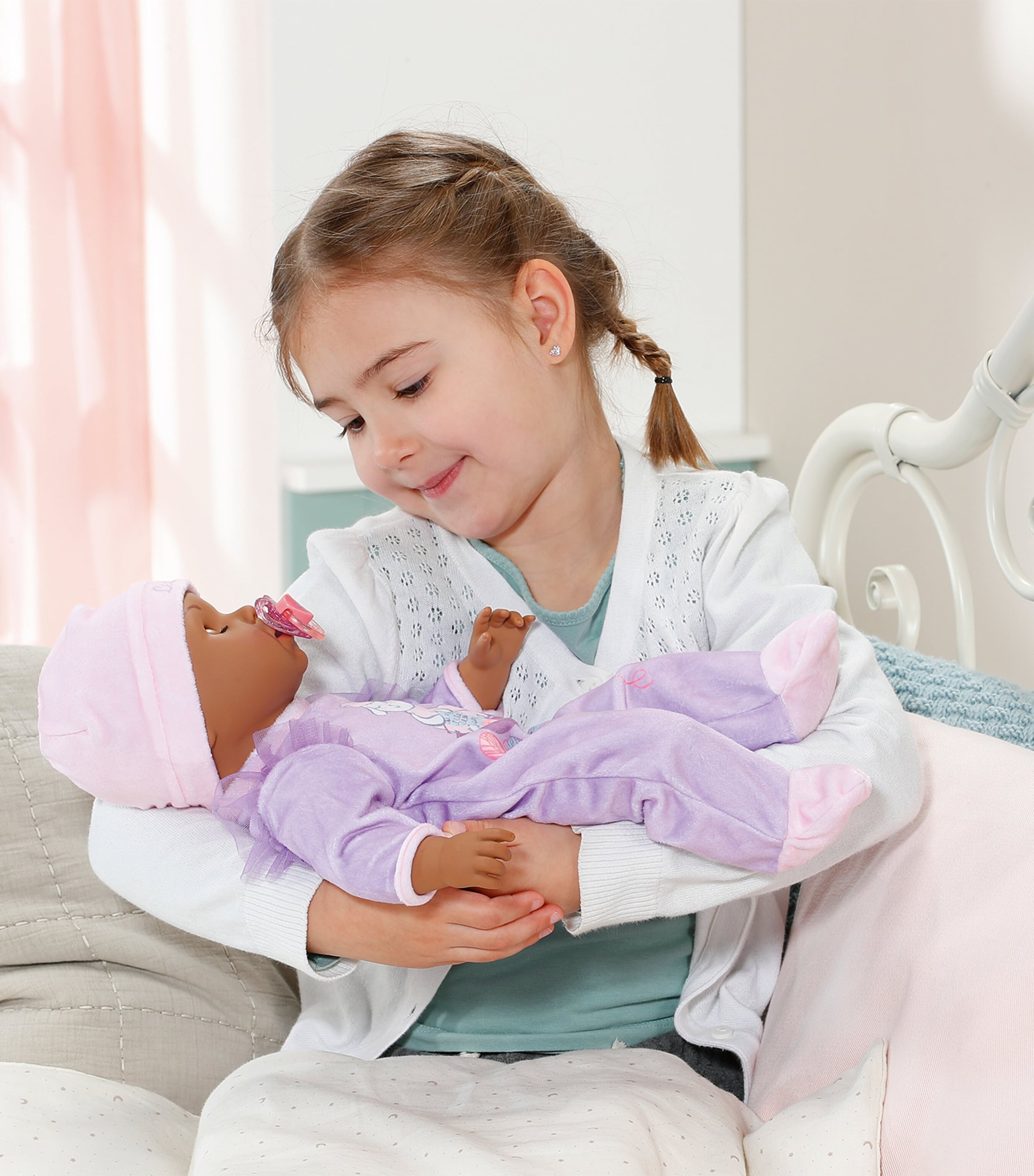 Baby Annabell Interactive Baby Leah Doll with Accessories (40cm) Image 3