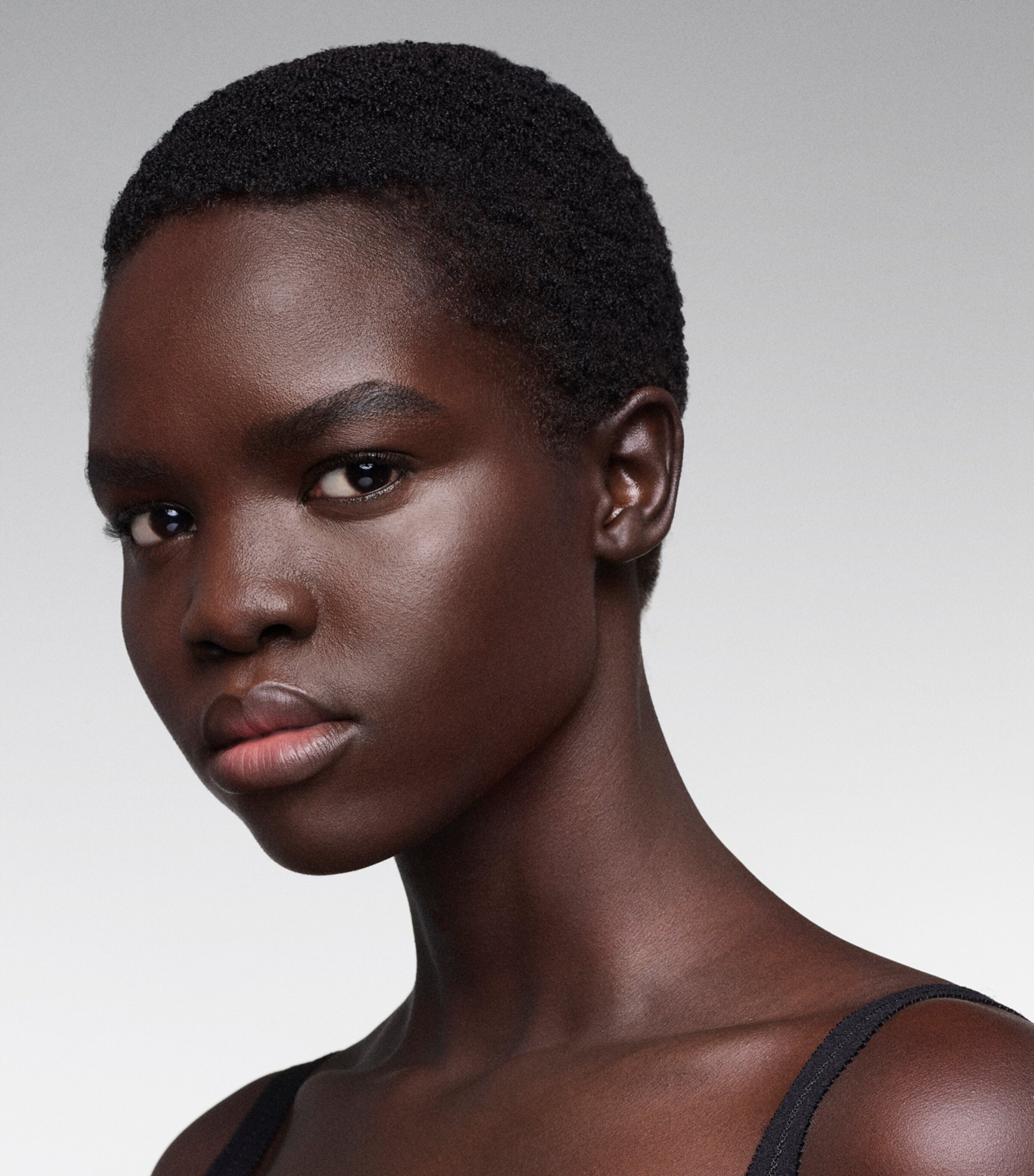 Everlast Concealer 37DEEP Image 4