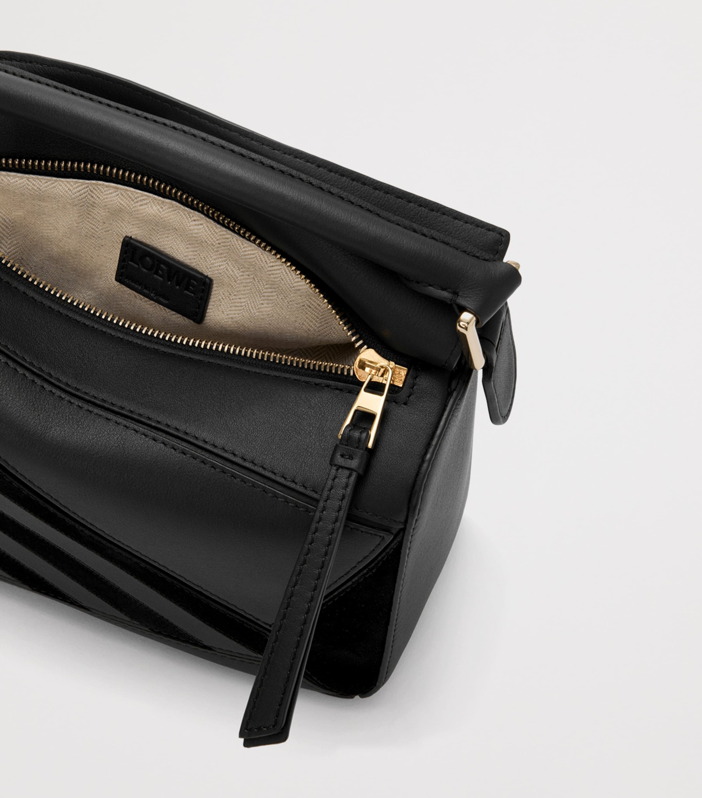 Small Leather Stripe Puzzle Edge Top-Handle Bag BLACK Image 7