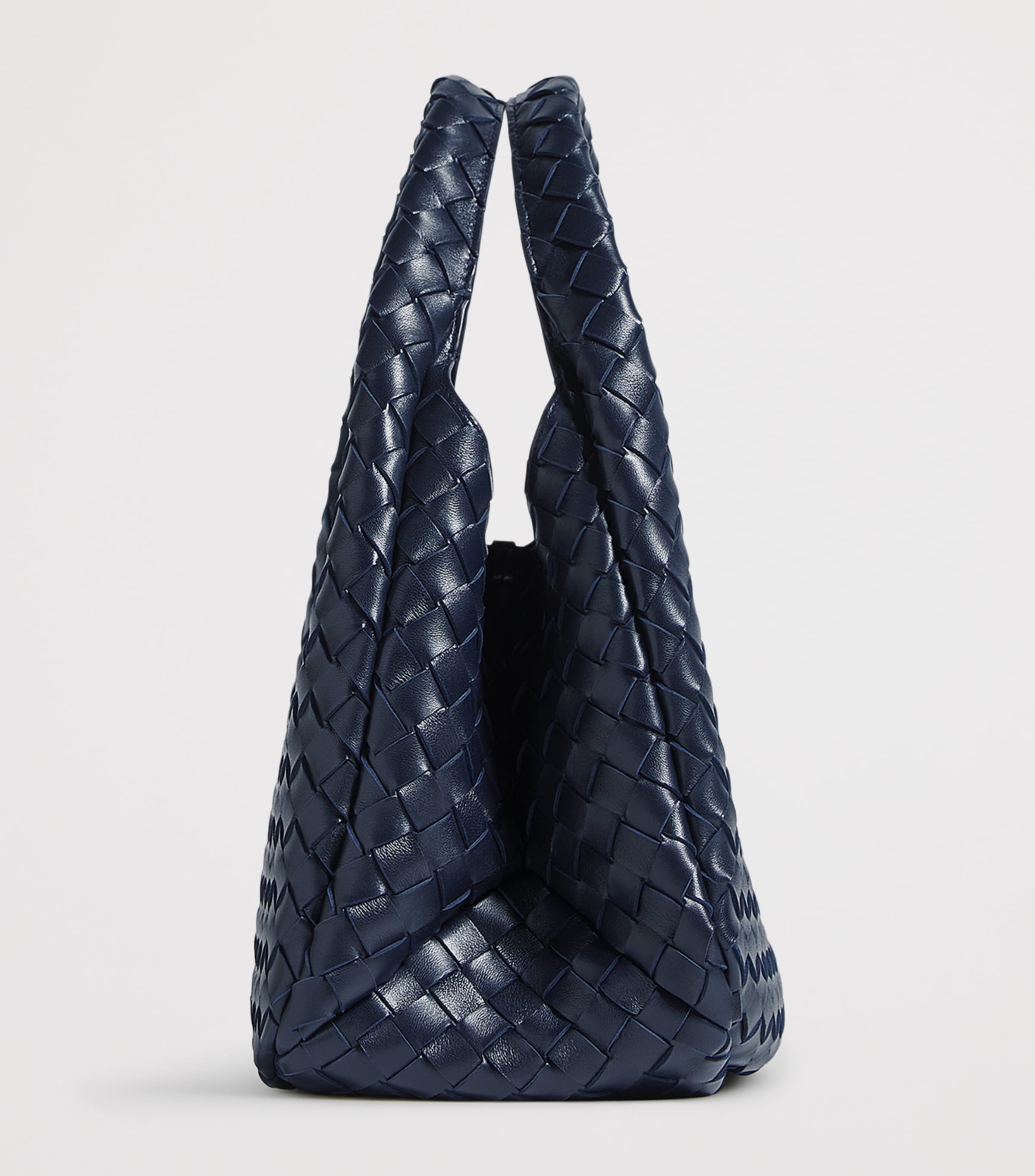 Bottega Veneta Womens Medium Leather Campana Shoulder Bag Image 4