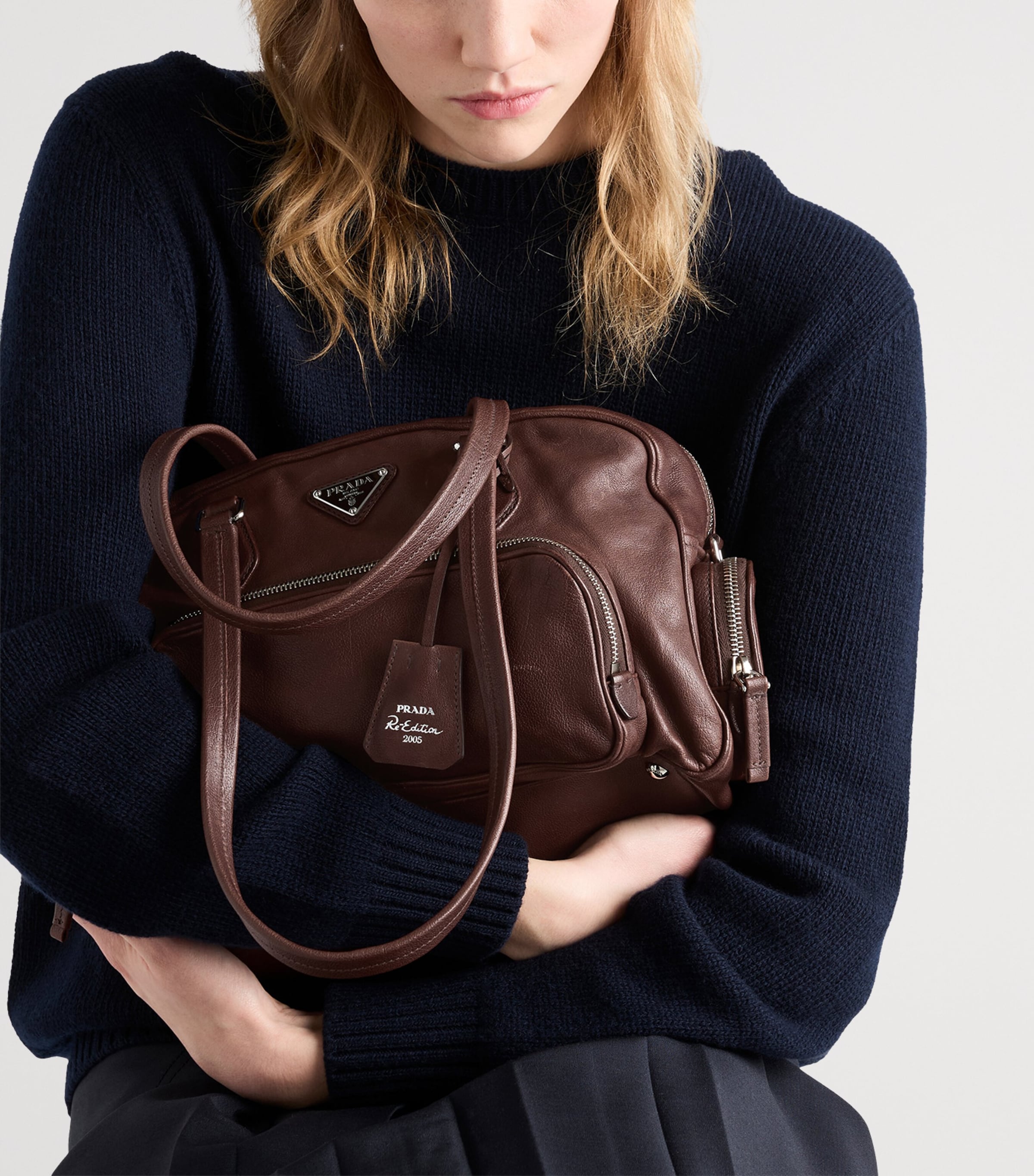 Large Washed Leather Shoulder Bag F0324 Image 2