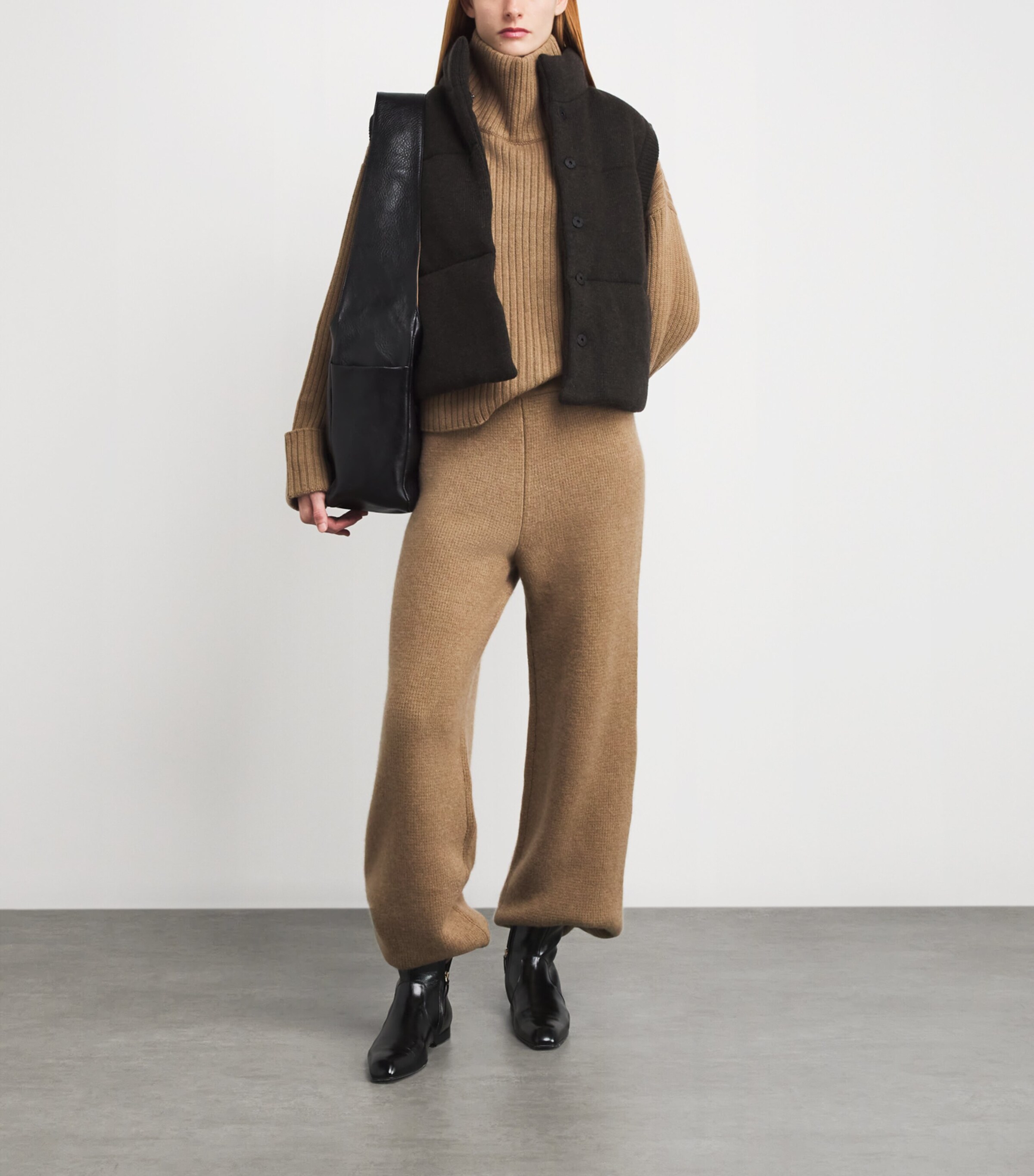 Le Kasha Womens Organic Cotton Montana Gilet Chocolat Image 2