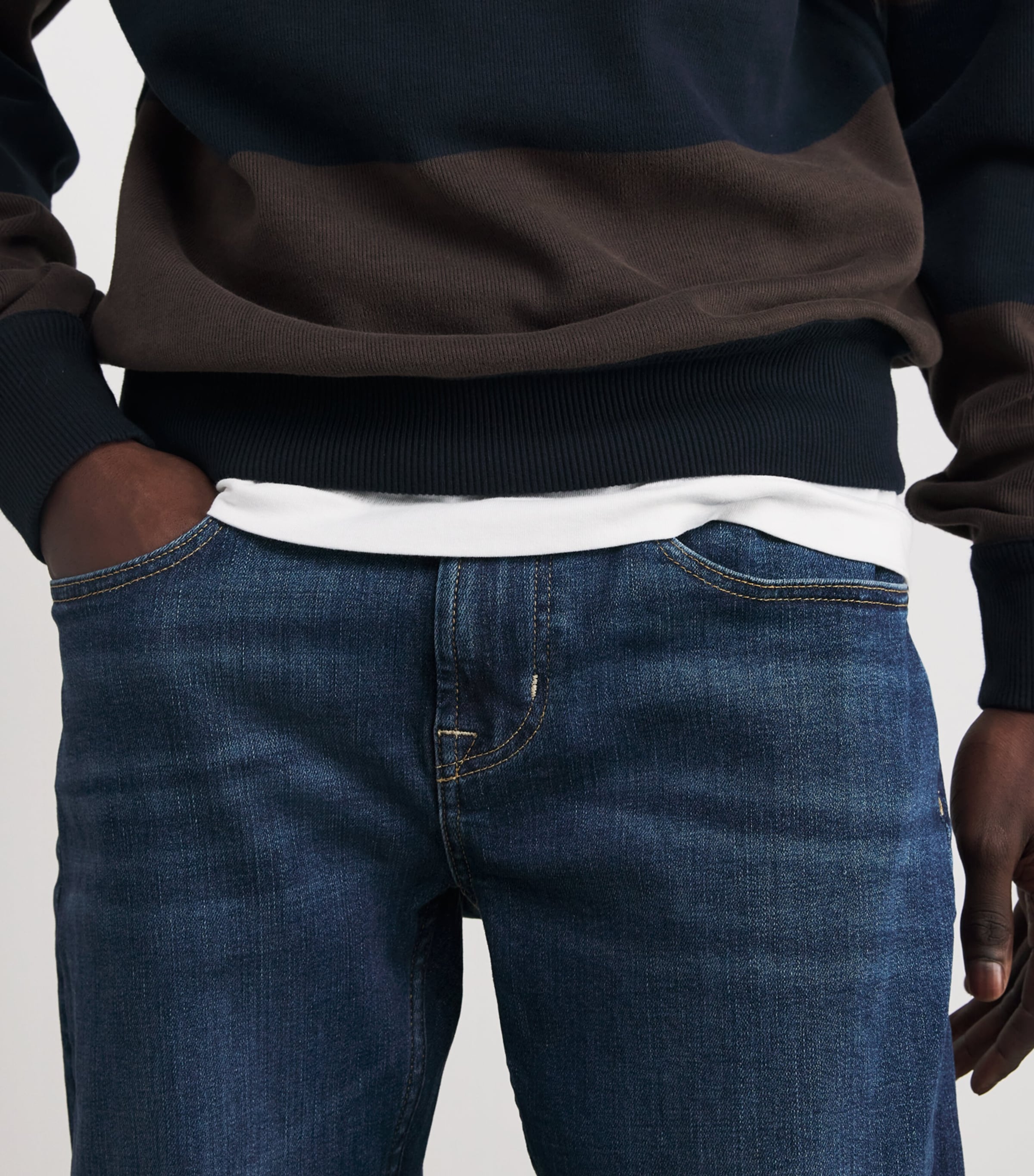 Slimmy Badge Jeans PEAK Image 6