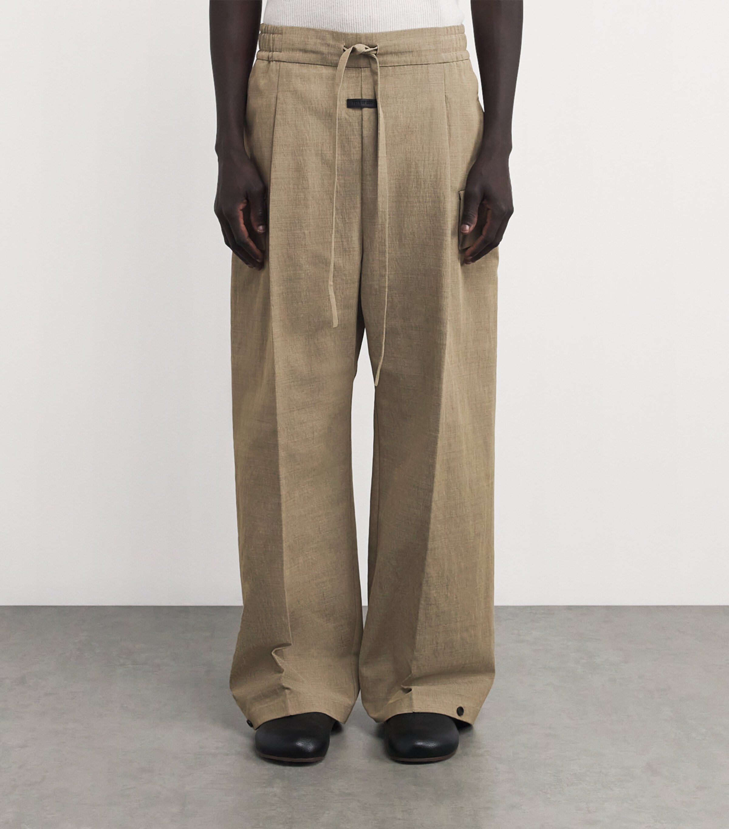 FEAR OF GOD ベージュ トラウザー　チノ Fear Of God Beige Virgin Wool-Blend Cargo Trousers | Harrods UK