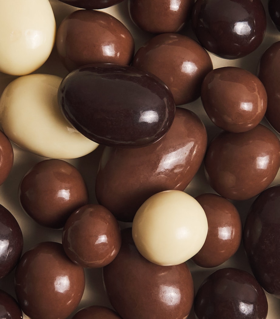 Chocolate Almonds & Hazelnuts (125g) NO COLOUR Image 3