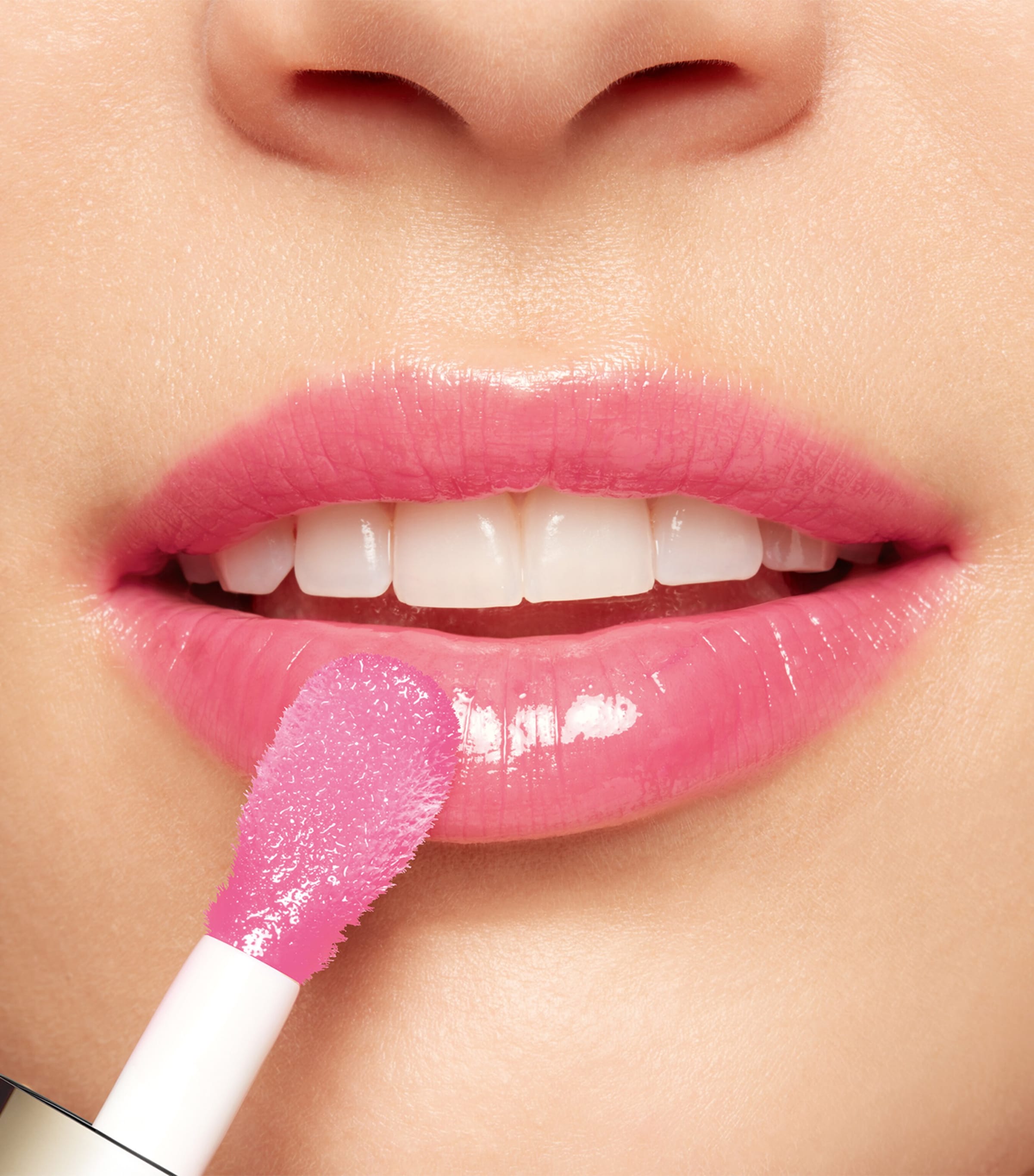 Lip Comfort Oil 04 Image 4