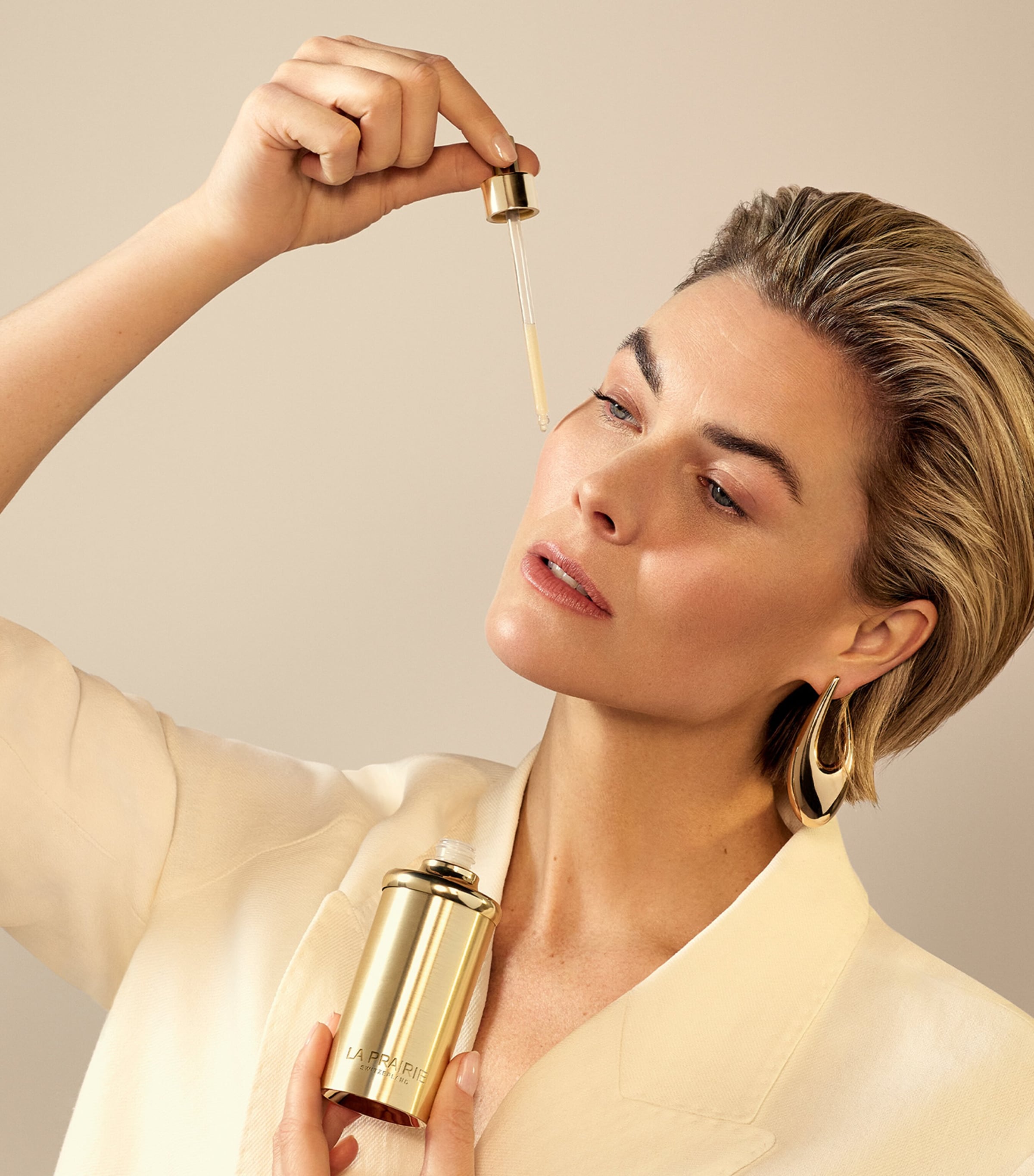 Pure Gold Radiance Concentrate Refill (30ml) NO COLOUR Image 5