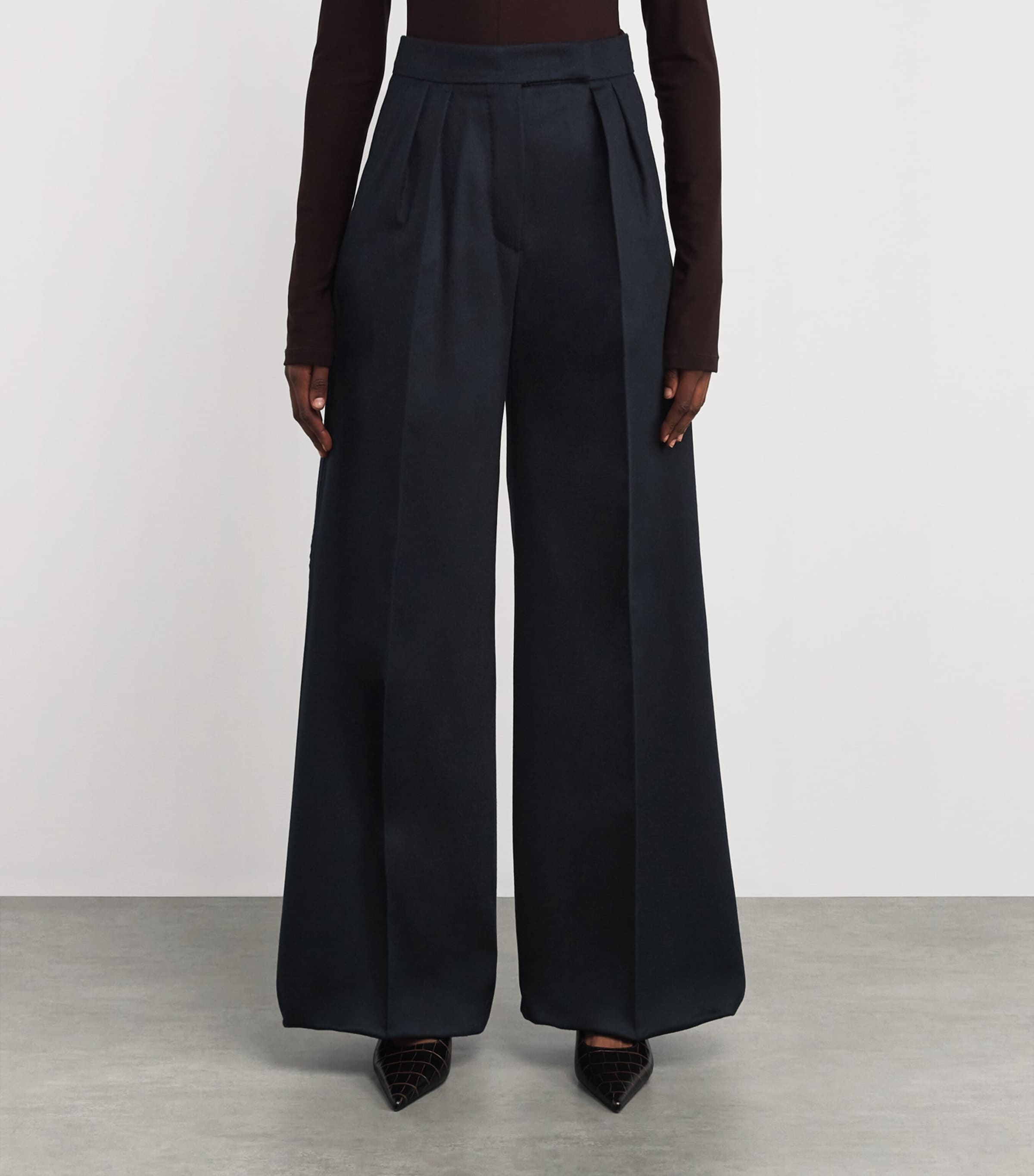 Wool Pleated Straight Trousers ULTRAMARINE Image 3