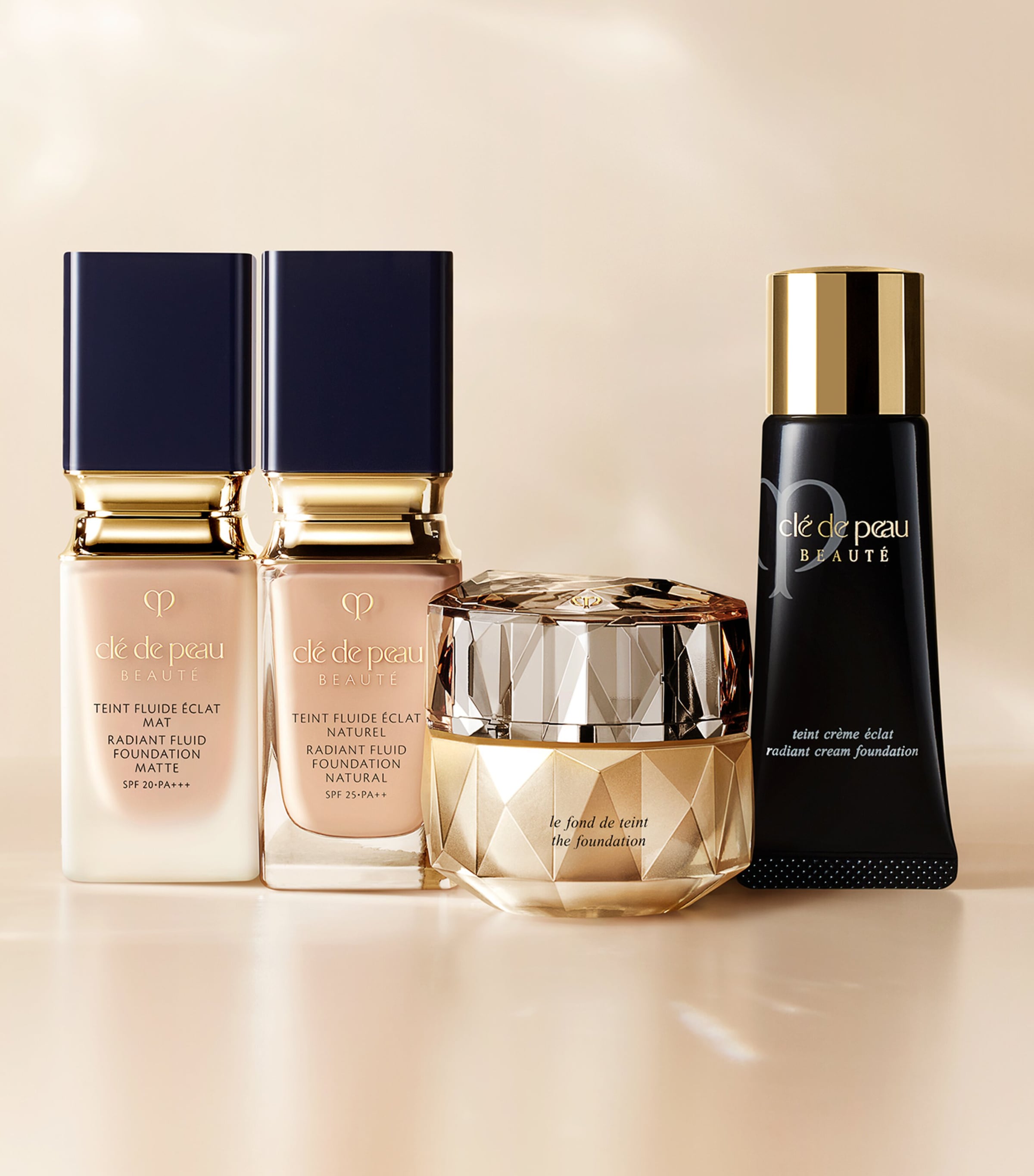 Clé de Peau Beauté Radiant Fluid Foundation Natural Image 5