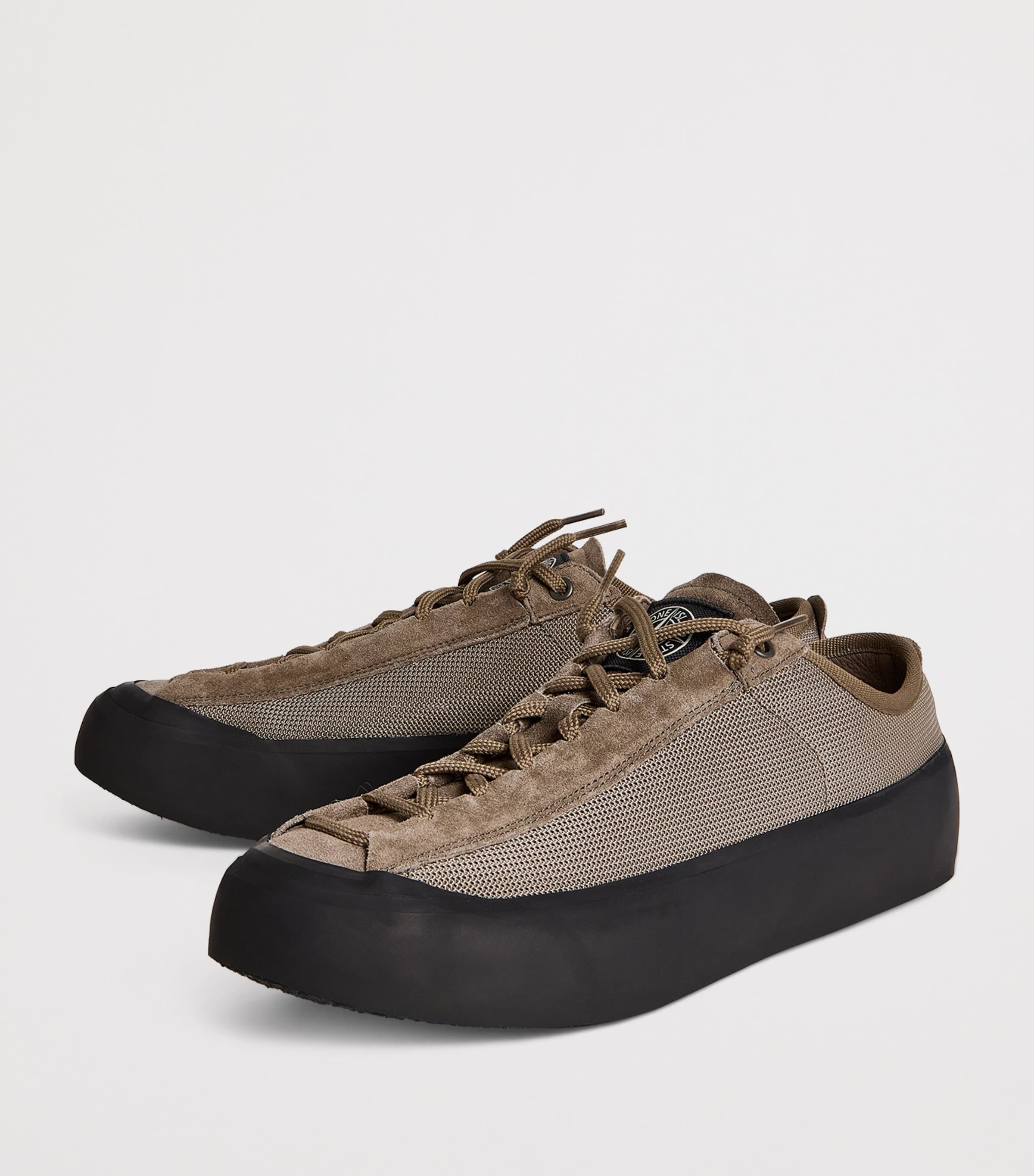 Mesh-Suede Sneakers V009D Image 3