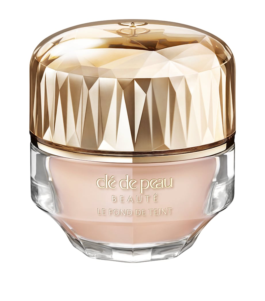 Clé de Peau Beauté The Foundation Image 1