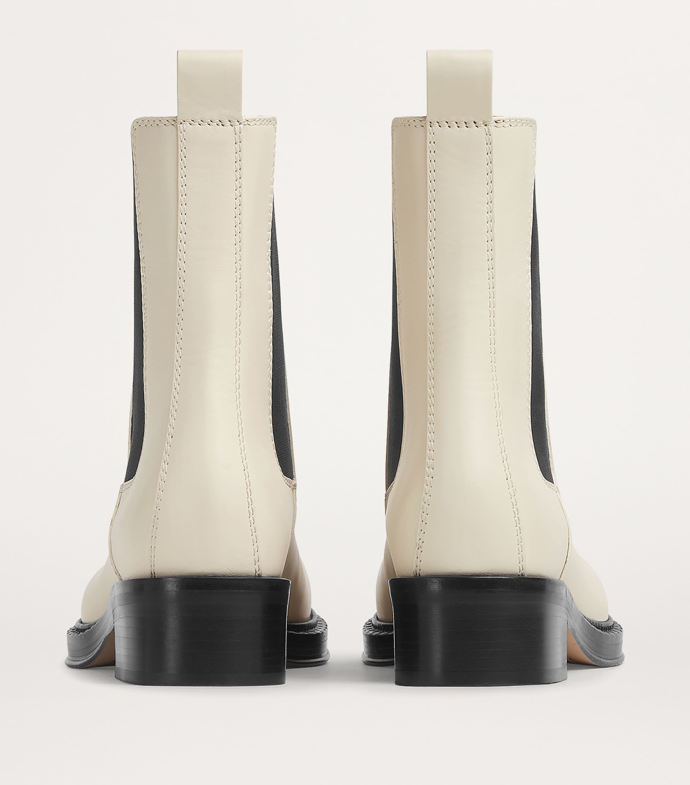 ショートブーツ・ブーティ BOTTEGA VENETA IVORY LEATHER CLIFF ANKLE BOOTS Bottega Veneta® Women's Cliff Chelsea Boot in Sea salt. Shop