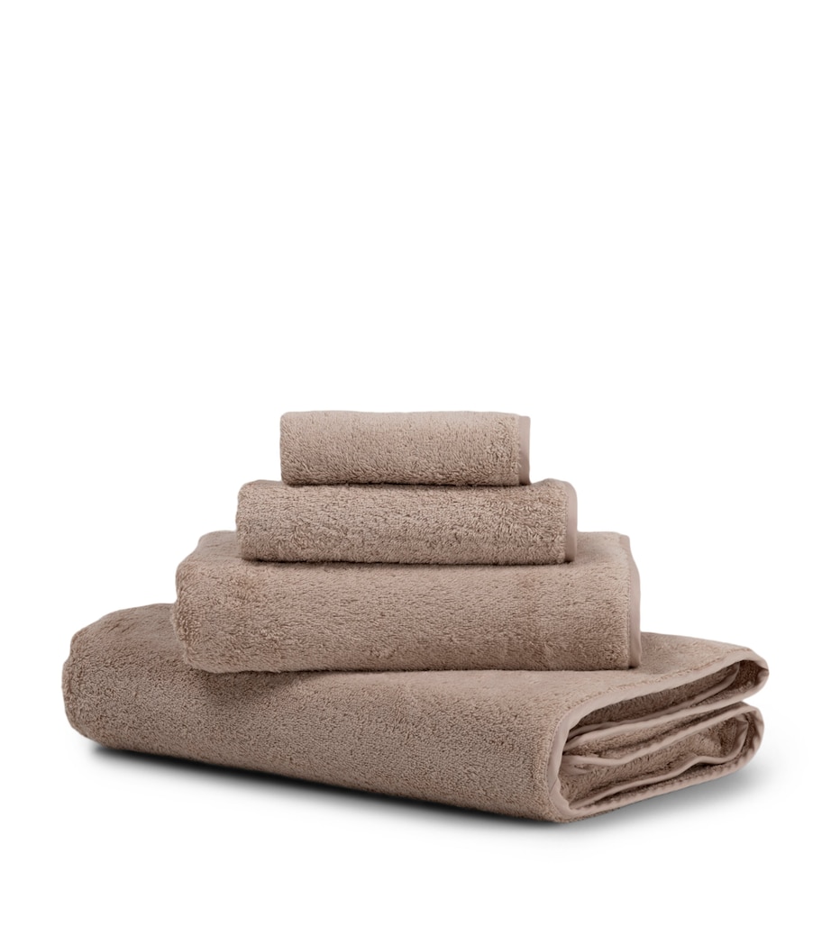 Frette Cotton Unito Bath Sheet (100cm x 150cm) Misty Blush Image 4