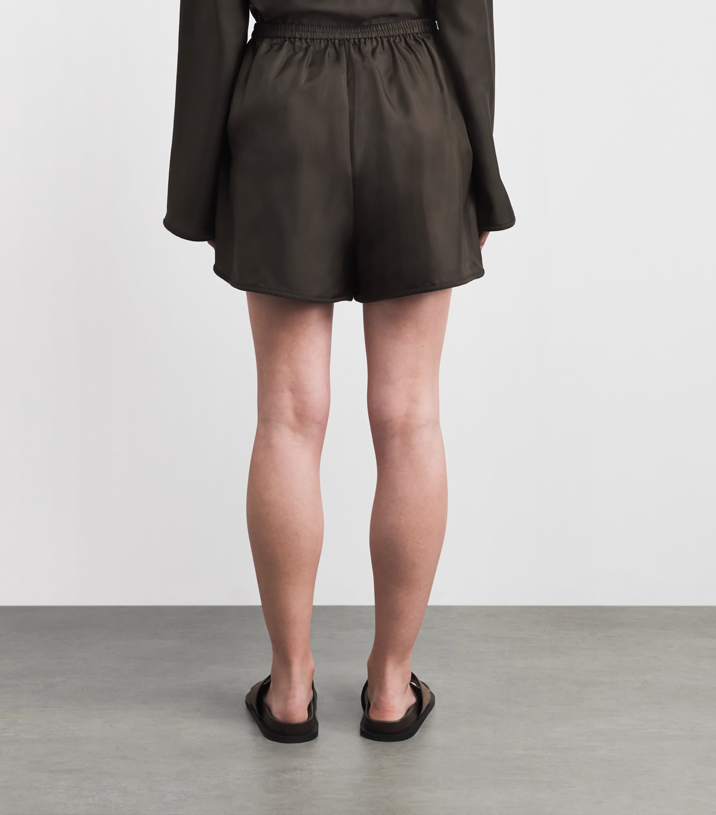 Róhe Womens Silk Taped Shorts Earth Image 5