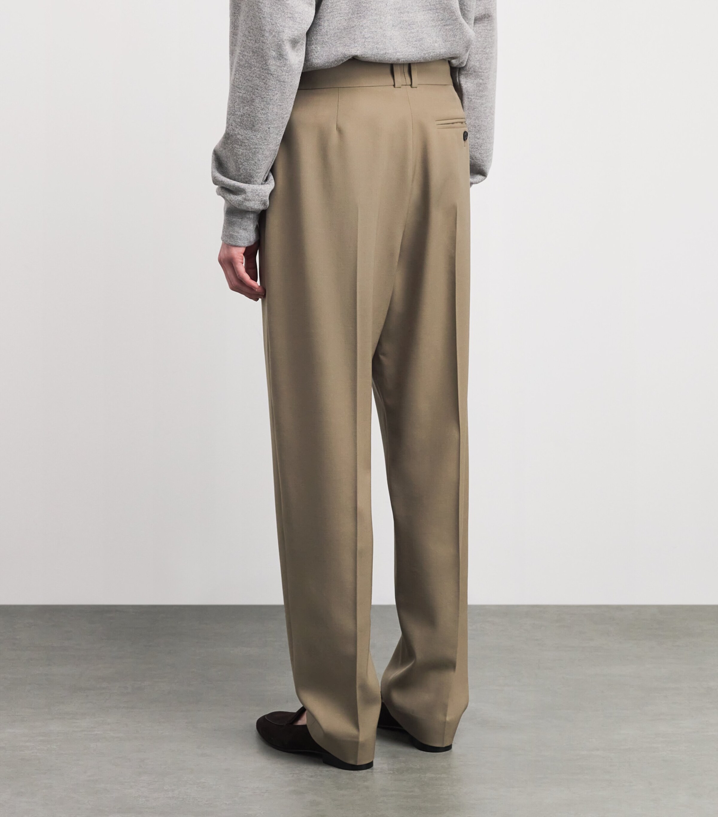 The Row Womens Gianni Wool Trousers Army Beige Image 4