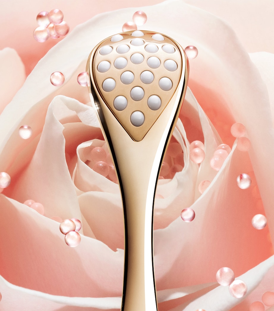 Dior Prestige Le Pétale Multi-Perlé Massage Tool NO COLOUR Image 3