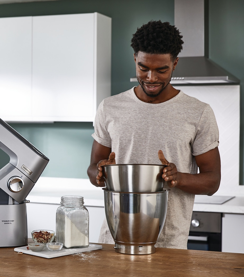 Titanium Chef Baker XL Stand Mixer (7L) SILVER Image 3