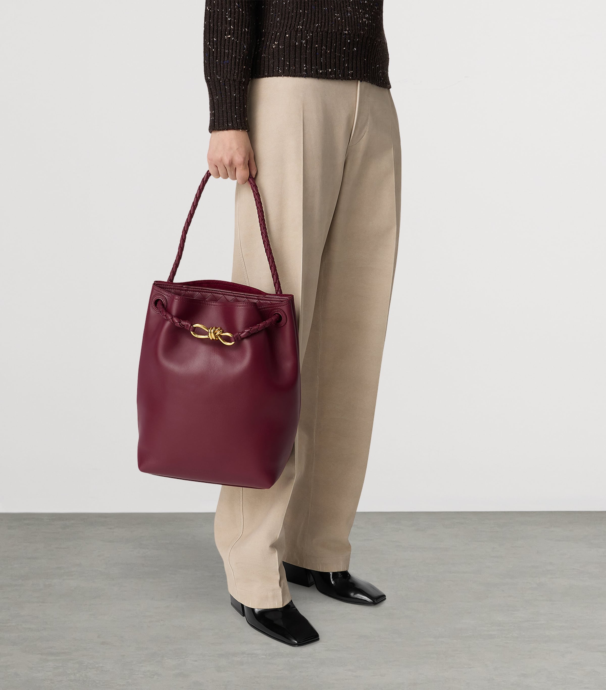 Leather Andiamo Bucket Bag 2250 Image 2