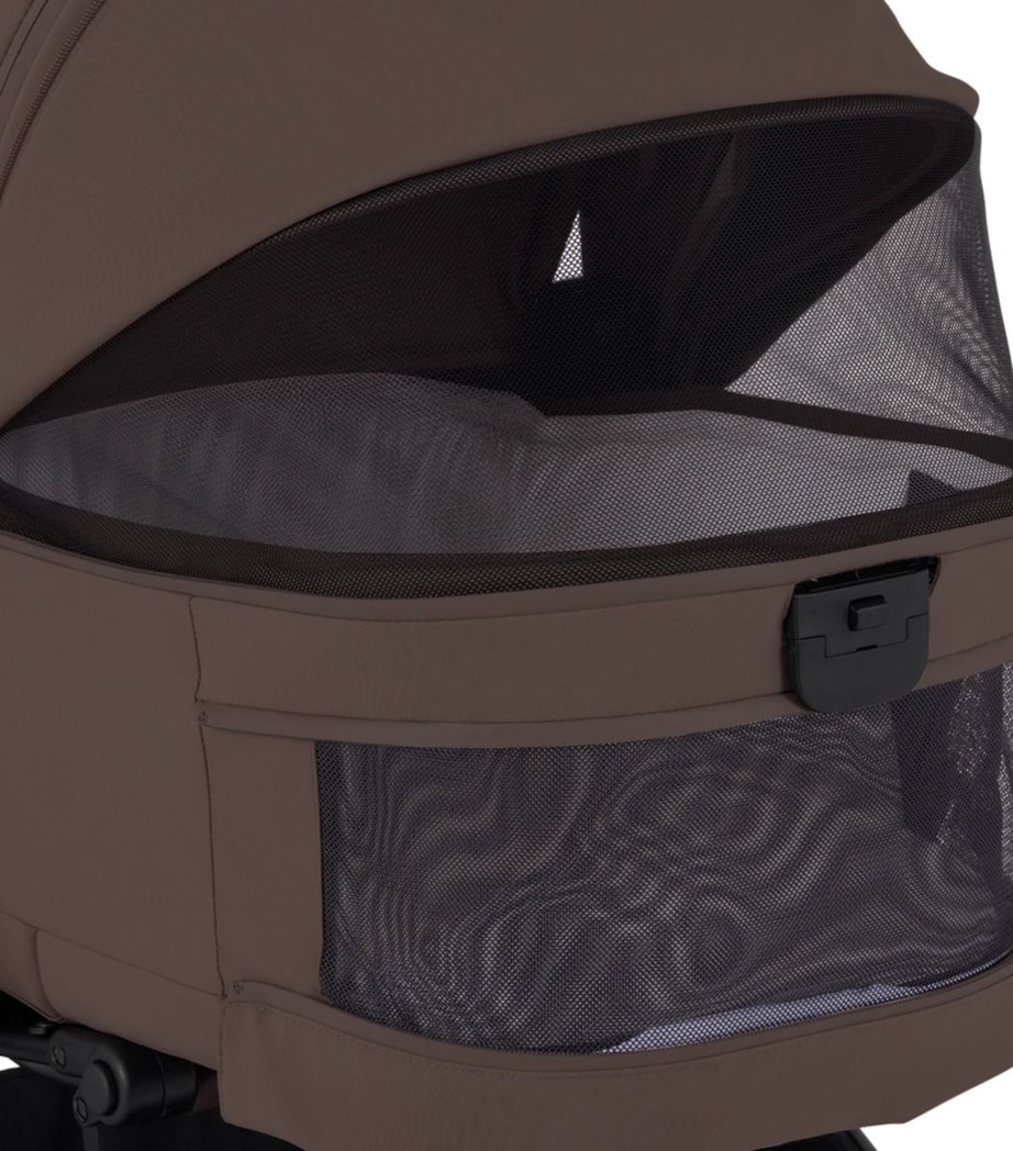 Silver Cross Nia Carrycot Chocolate Image 4