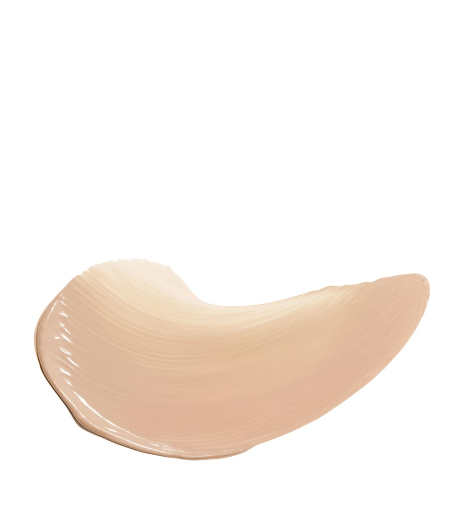 Chantecaille Future Skin Cushion Skincare Foundation Vanilla Image 2